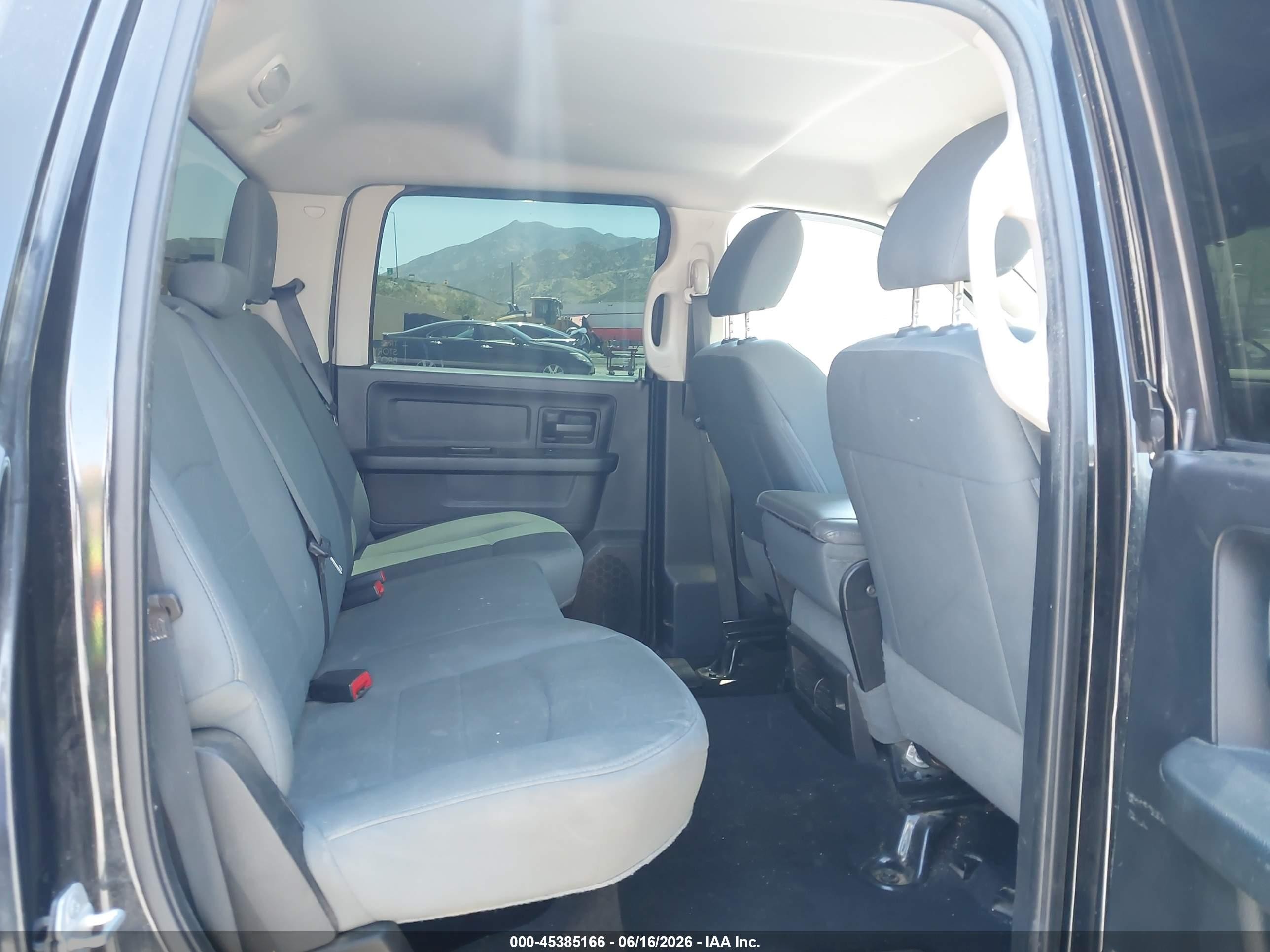 2015 Ram 1500 Express Черный vin: 1C6RR6KT0FS629432