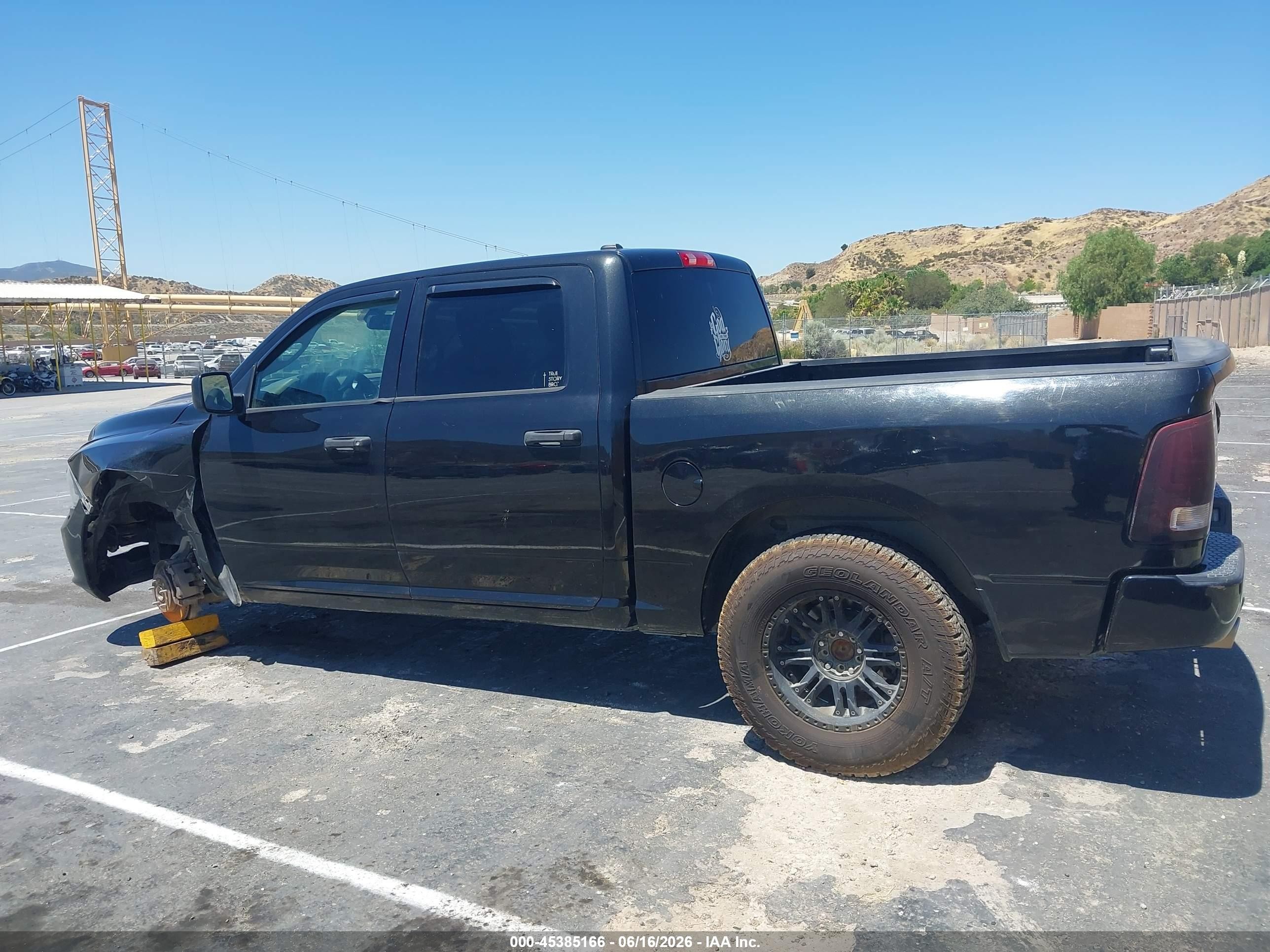 2015 Ram 1500 Express Черный vin: 1C6RR6KT0FS629432