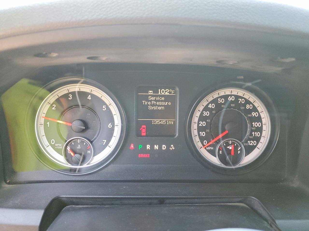 2014 Ram 1500 St Белый vin: 1C6RR6KT1ES446085