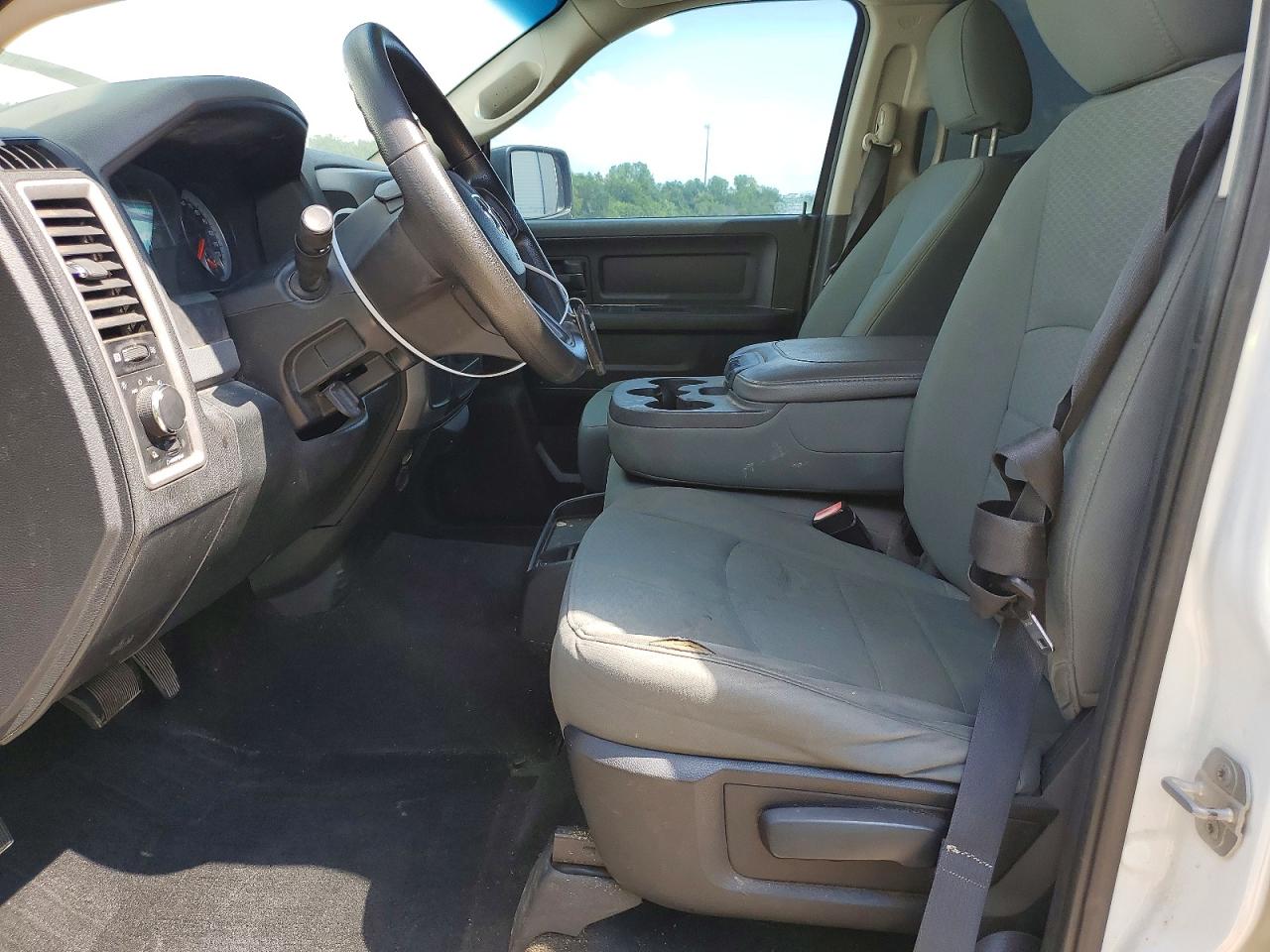 2014 Ram 1500 St Белый vin: 1C6RR6KT1ES446085