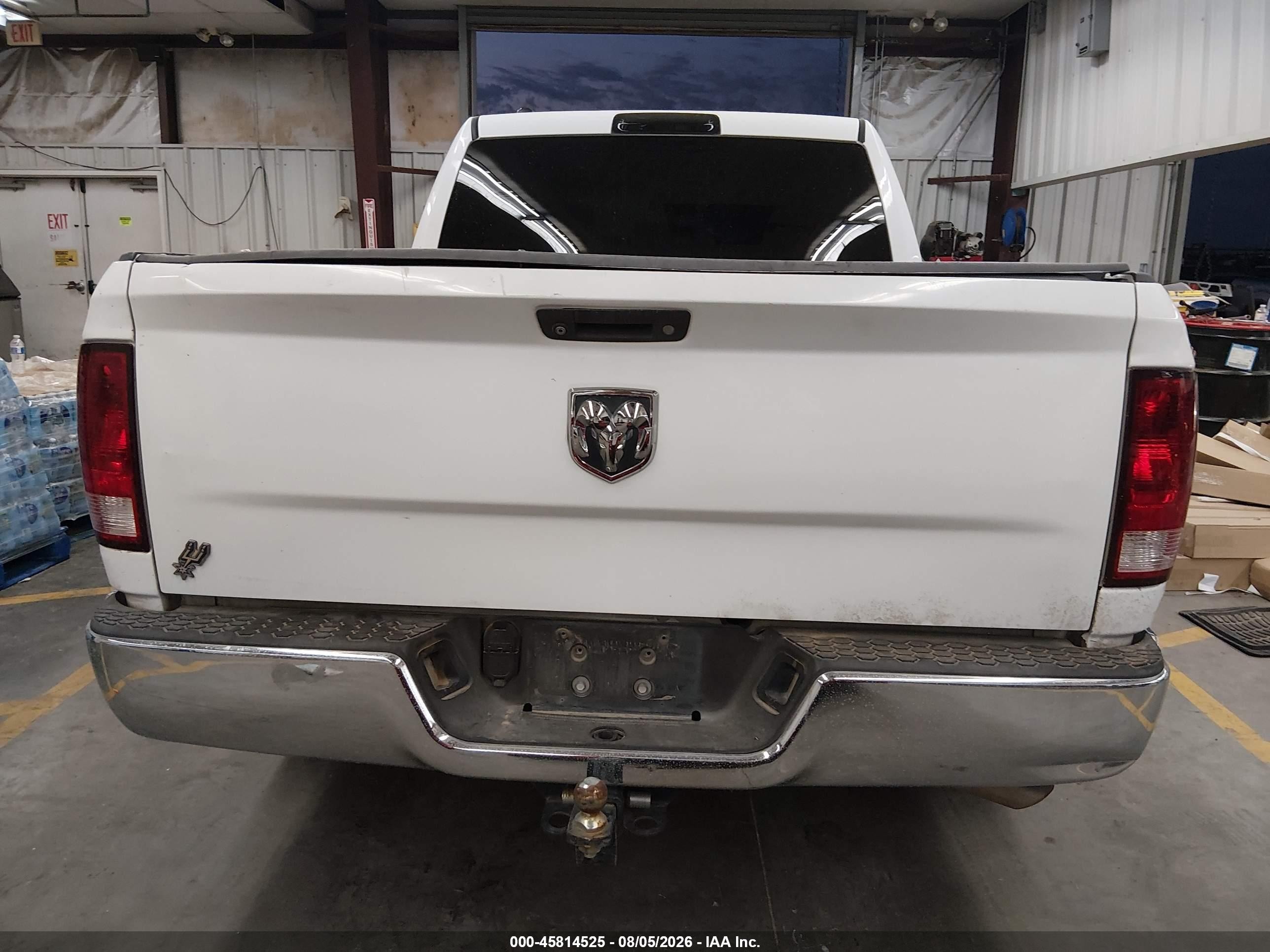 2015 Ram 1500 Tradesman White vin: 1C6RR6KT1FS605351