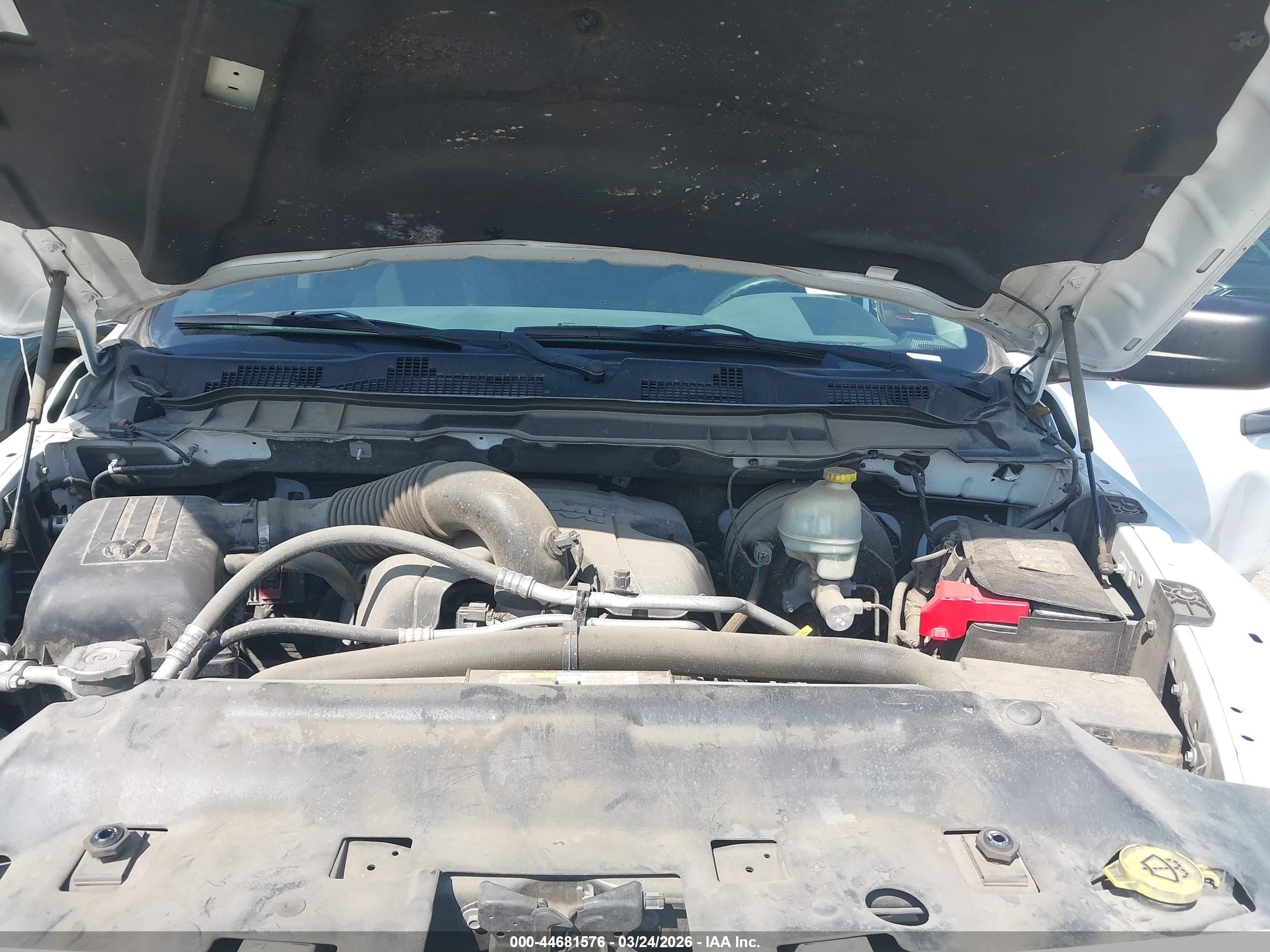 2014 Ram 1500 Express White vin: 1C6RR6KT2ES237728