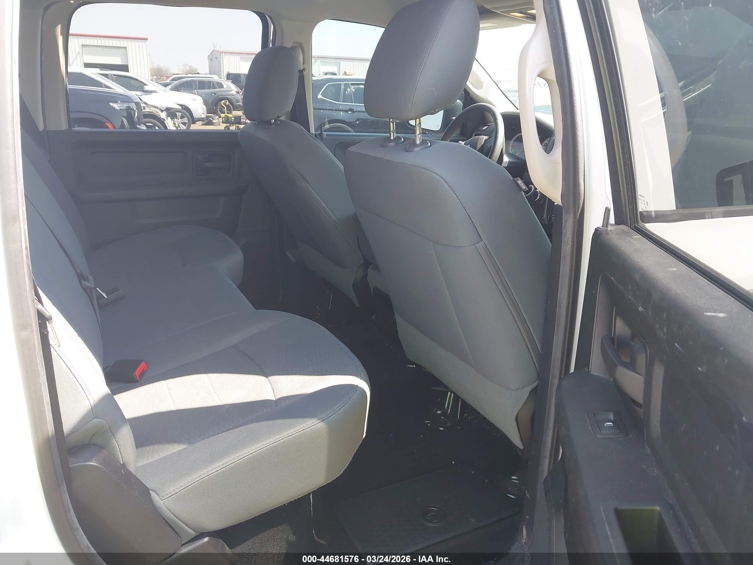 2014 Ram 1500 Express White vin: 1C6RR6KT2ES237728