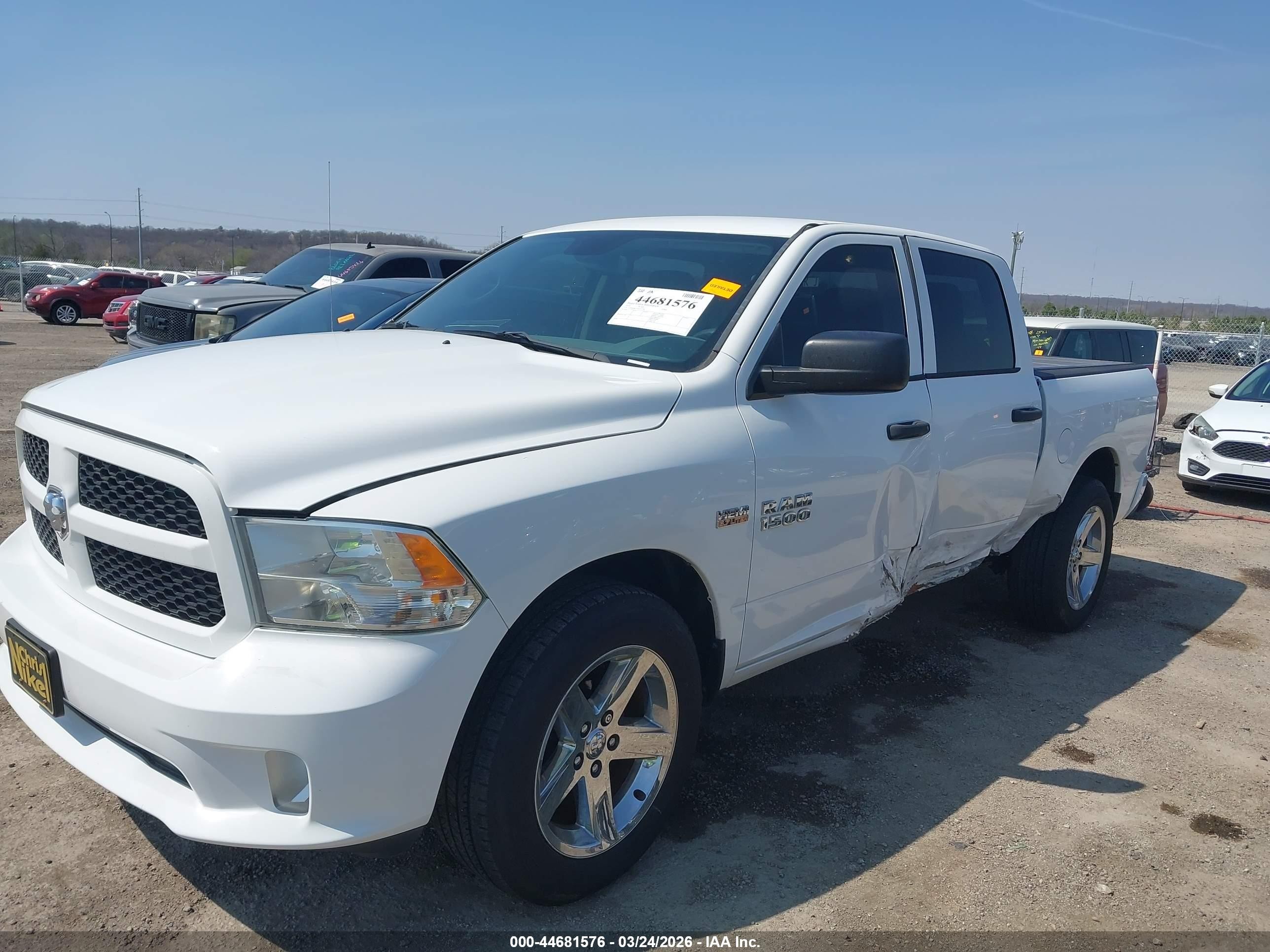 2014 Ram 1500 Express White vin: 1C6RR6KT2ES237728