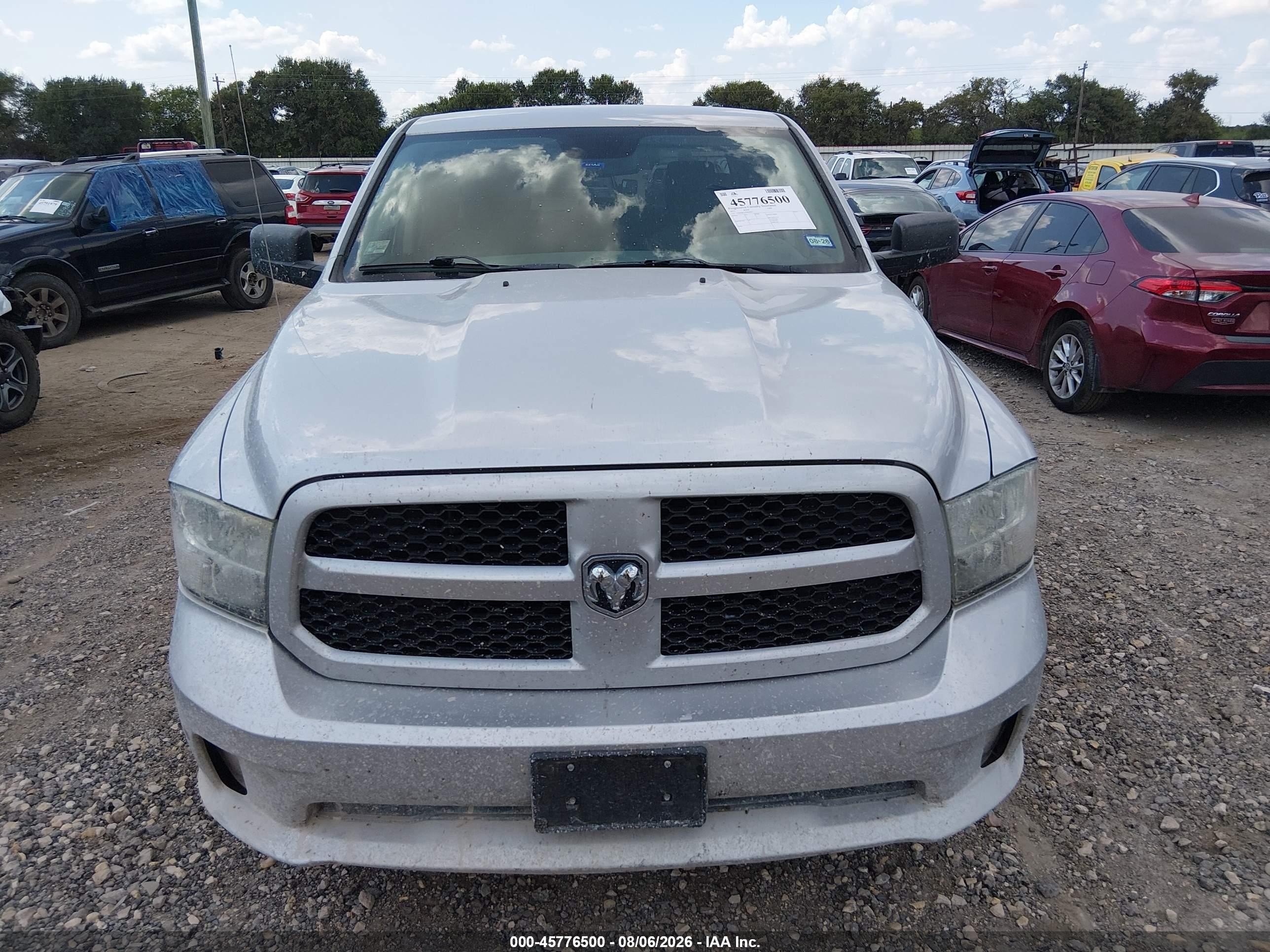 2013 Ram 1500 Express Серебряный vin: 1C6RR6KT3DS669842