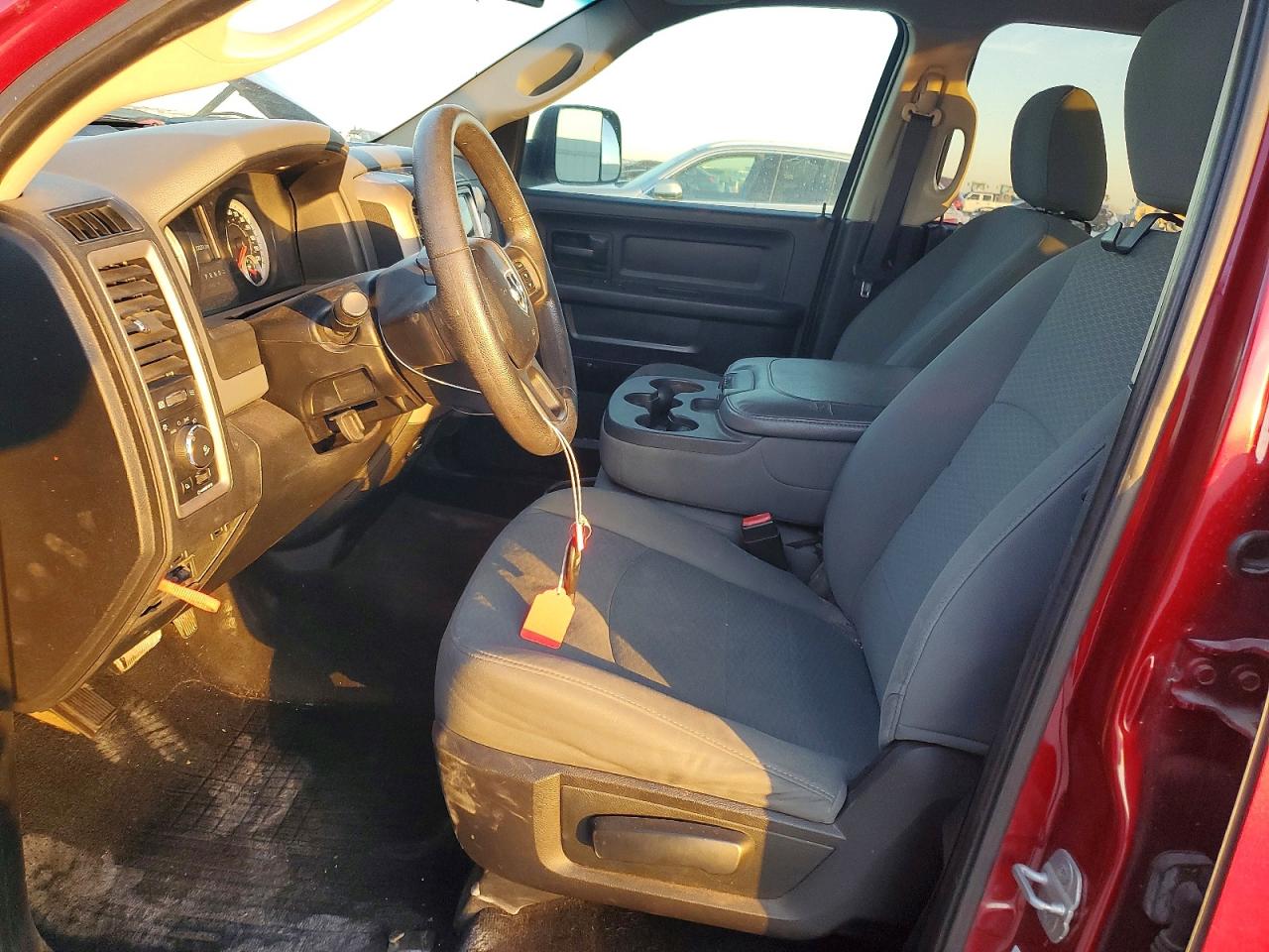 2014 Ram 1500 St Red vin: 1C6RR6KT3ES259219