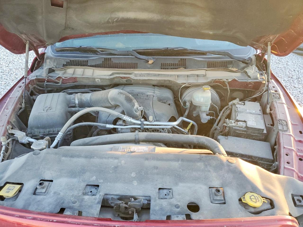 2014 Ram 1500 St Red vin: 1C6RR6KT3ES259219