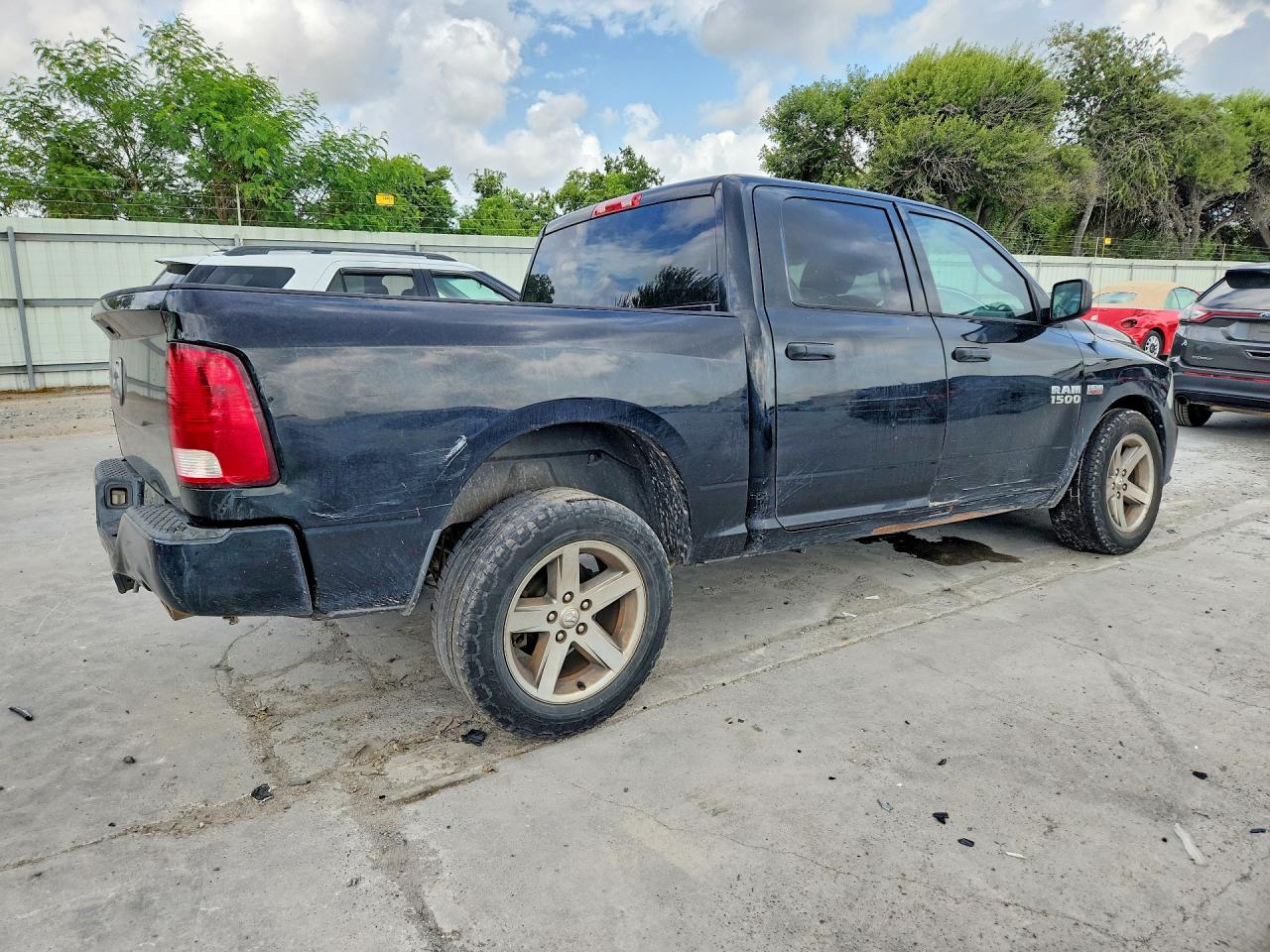 2013 Ram 1500 St Black vin: 1C6RR6KT4DS680722
