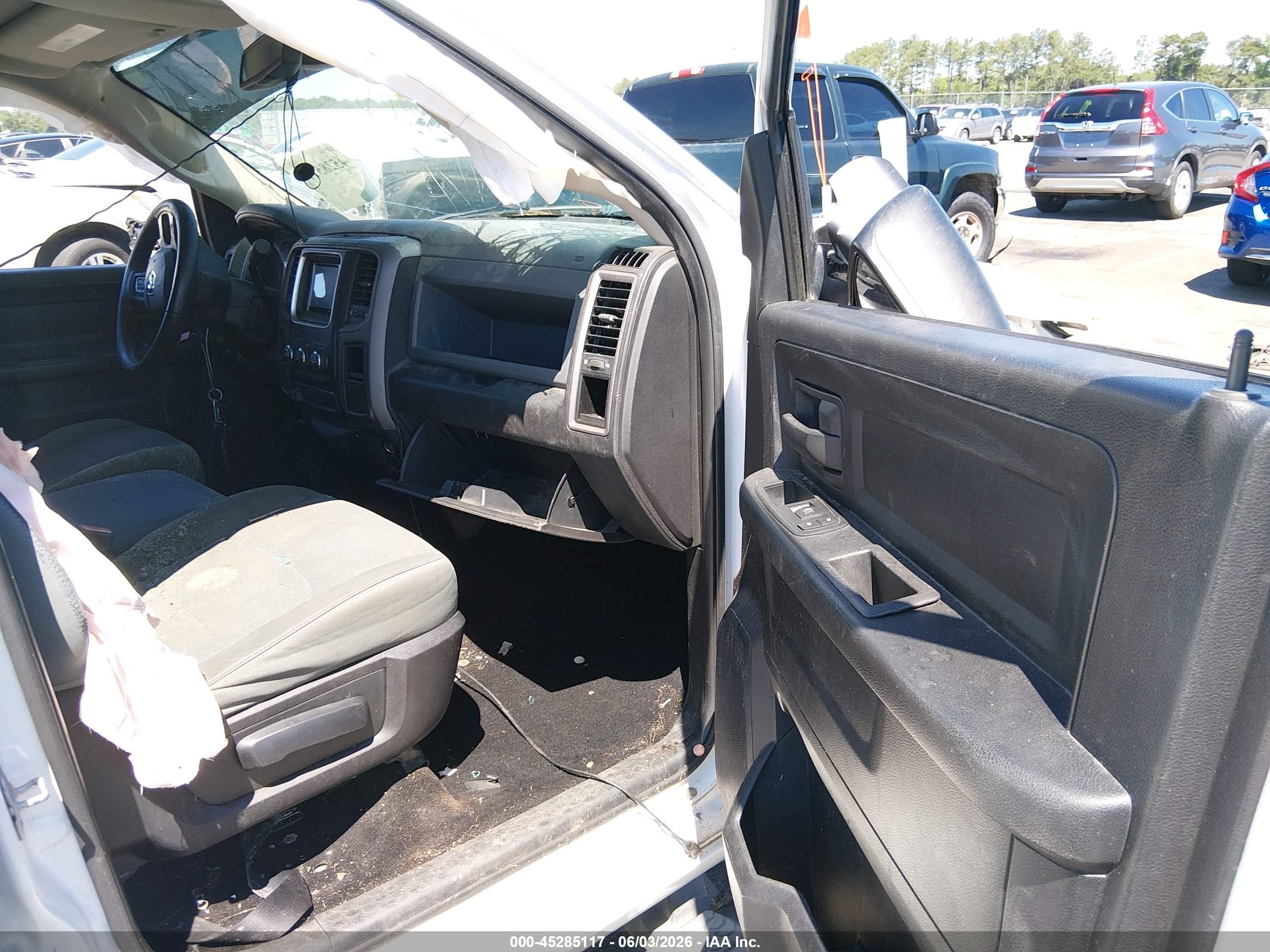 2014 Ram 1500 Tradesman White vin: 1C6RR6KT4ES339970