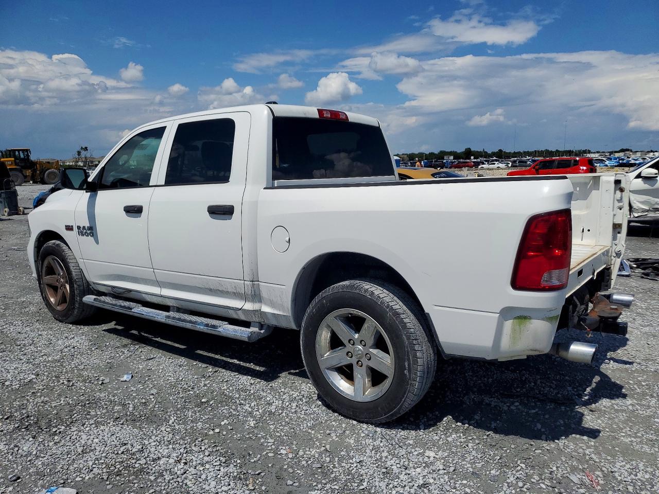 2015 Ram 1500 St Белый vin: 1C6RR6KT4FS542536