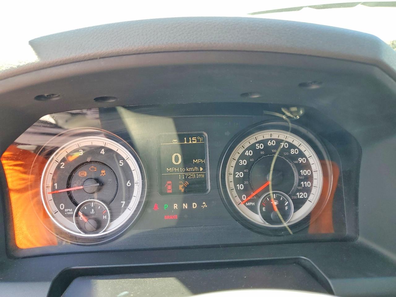 2015 Ram 1500 St Белый vin: 1C6RR6KT4FS542536