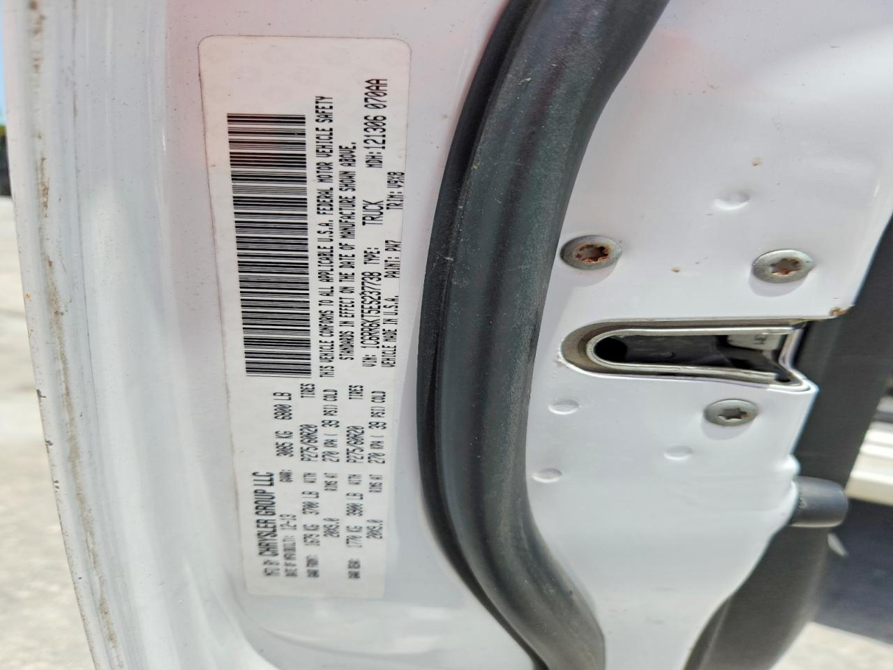2014 Ram 1500 St White vin: 1C6RR6KT5ES237738