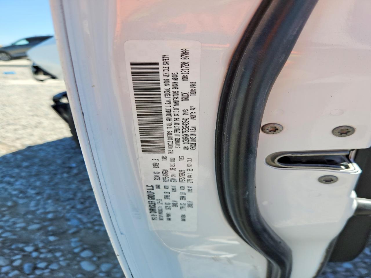 2014 Ram 1500 St White vin: 1C6RR6KT5ES243541