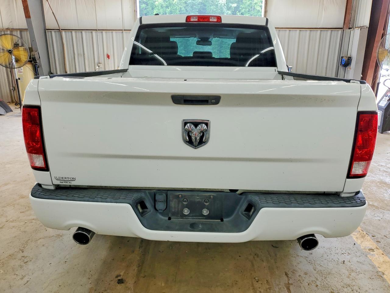 2015 Ram 1500 St White vin: 1C6RR6KT5FS624453