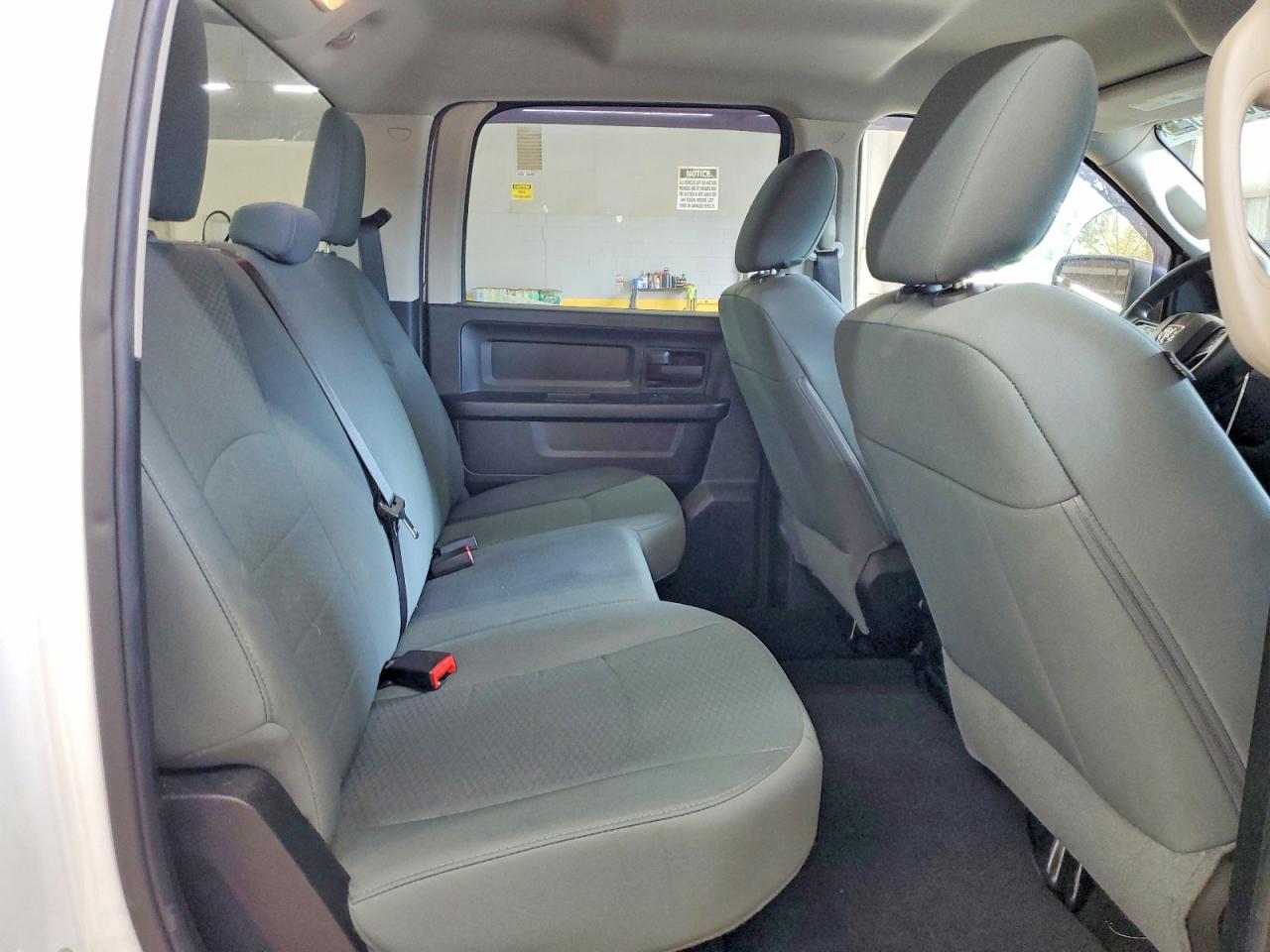 2015 Ram 1500 St White vin: 1C6RR6KT5FS624453