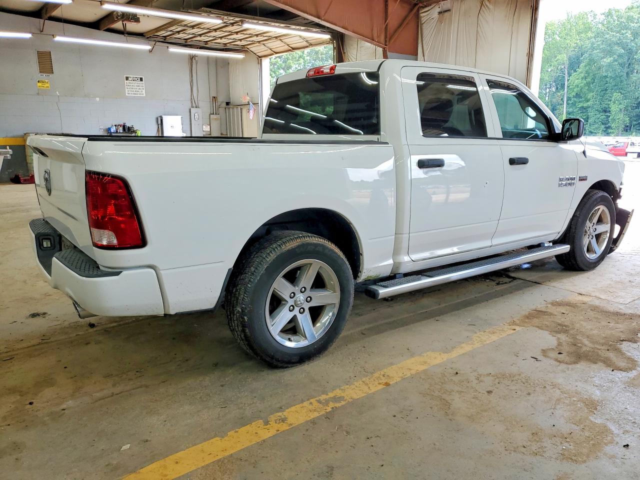 2015 Ram 1500 St White vin: 1C6RR6KT5FS624453