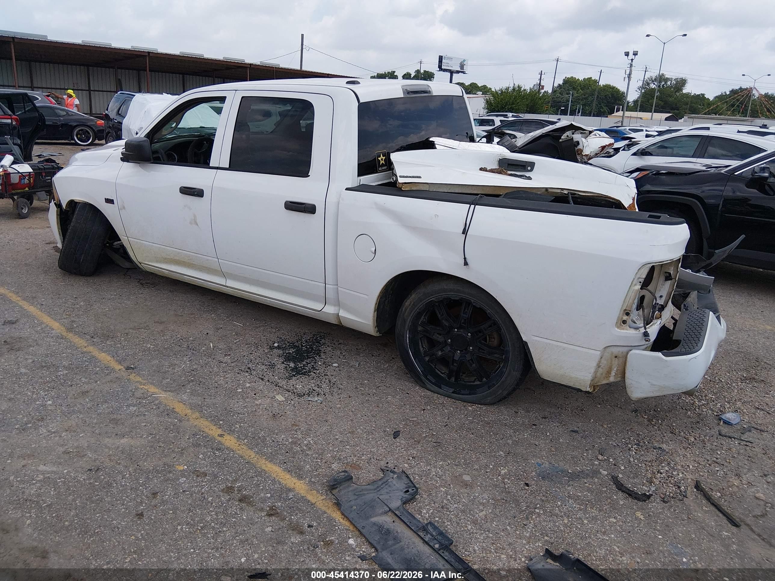 2015 Ram 1500 Express White vin: 1C6RR6KT6FS567244