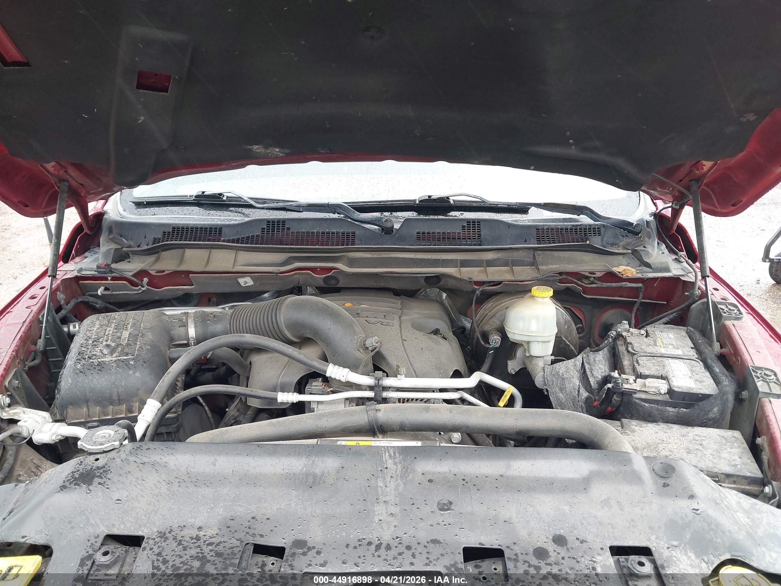 2015 Ram 1500 Express Red vin: 1C6RR6KT7FS722058