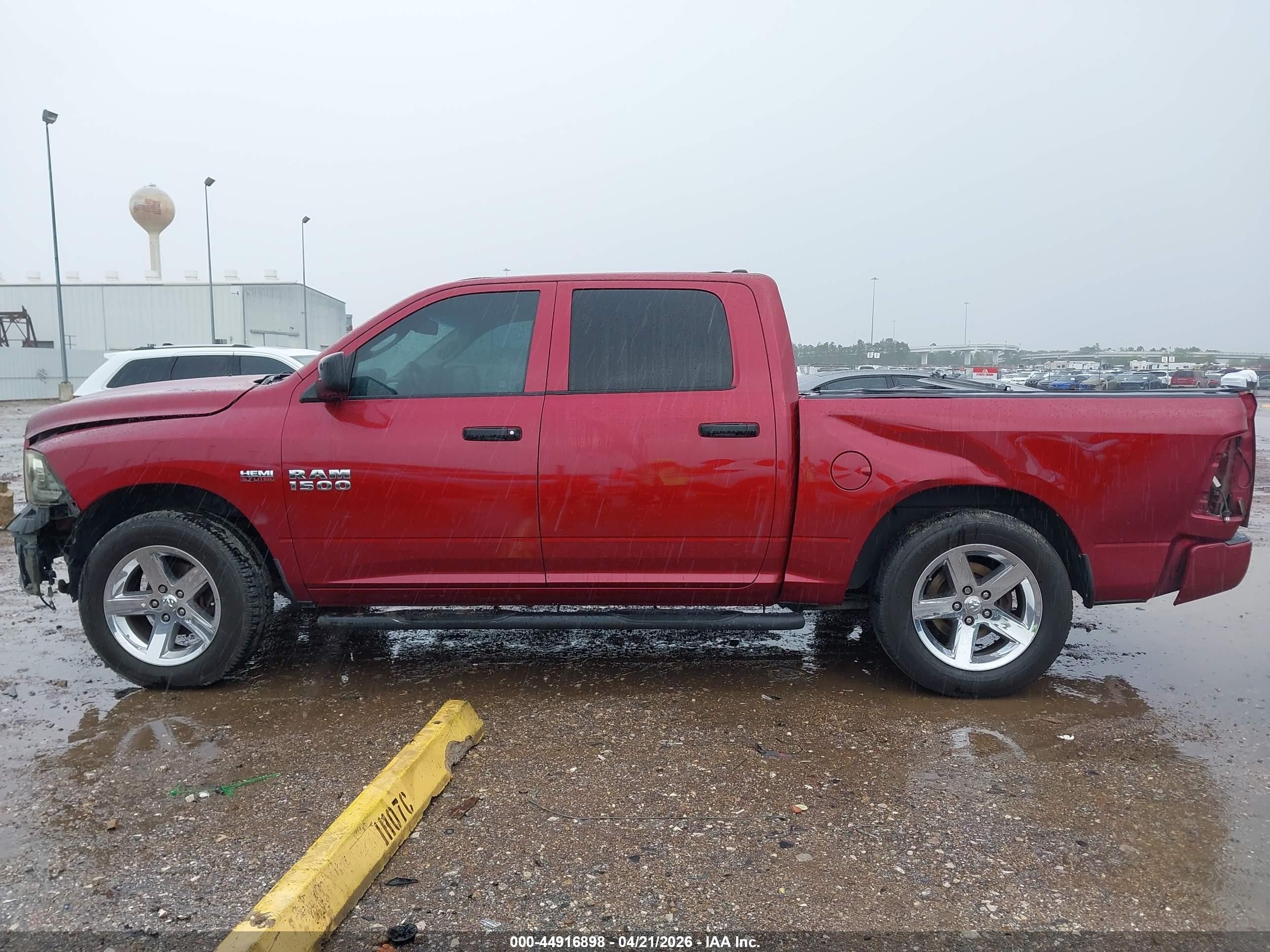2015 Ram 1500 Express Red vin: 1C6RR6KT7FS722058