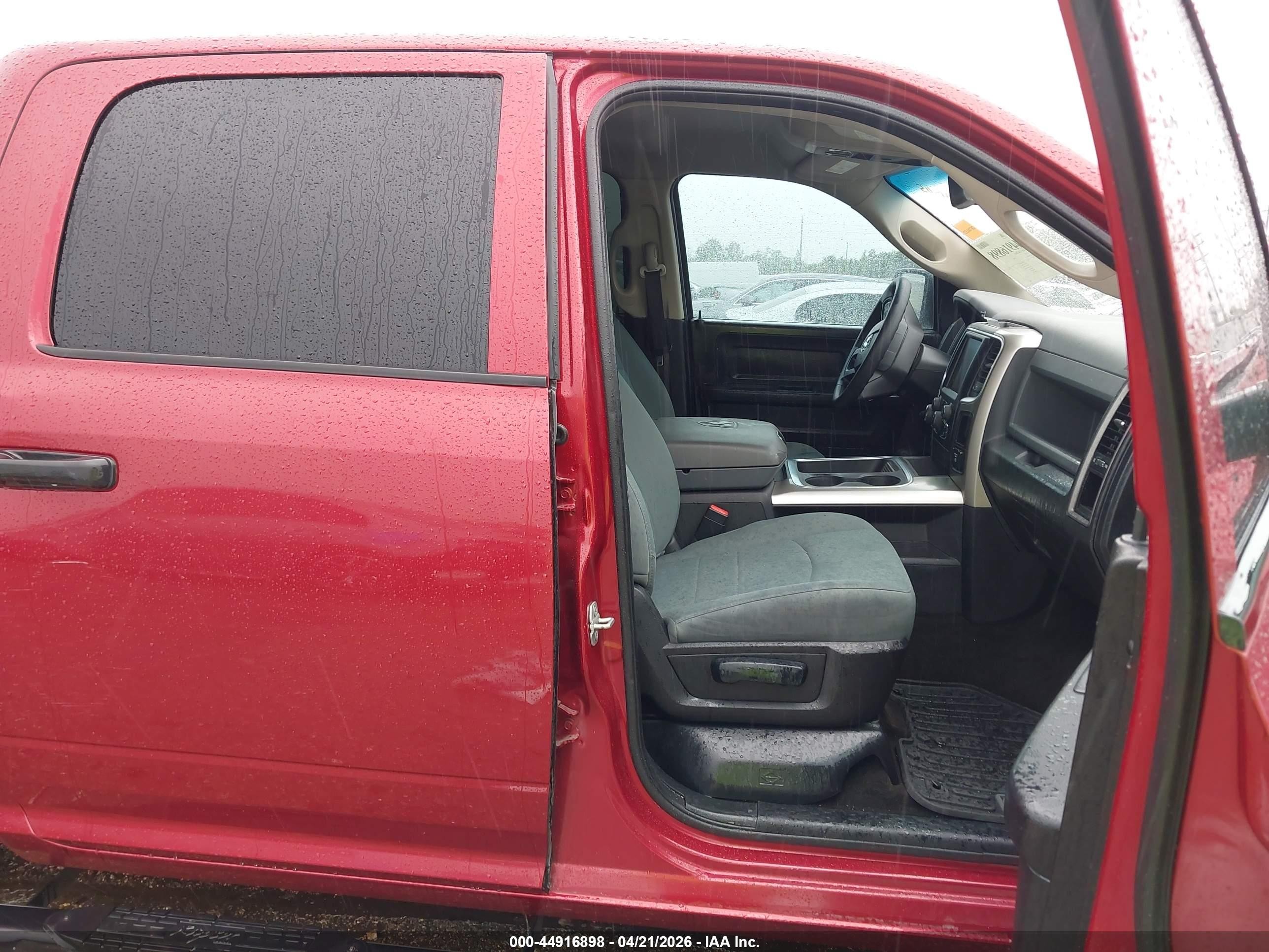 2015 Ram 1500 Express Red vin: 1C6RR6KT7FS722058