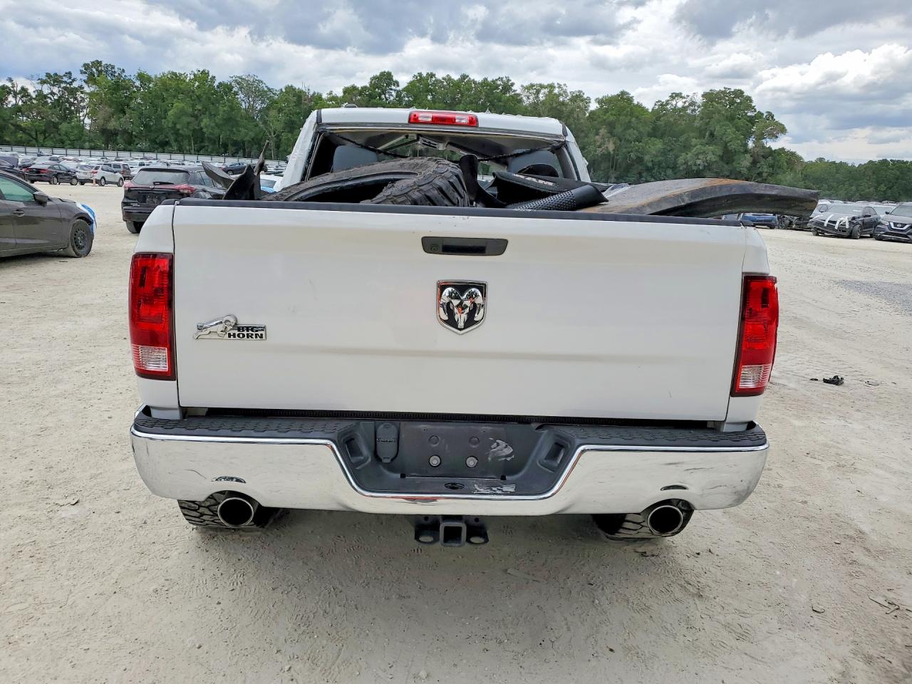 2019 Ram 1500 Classic Tradesman Белый vin: 1C6RR6KT7KS746662