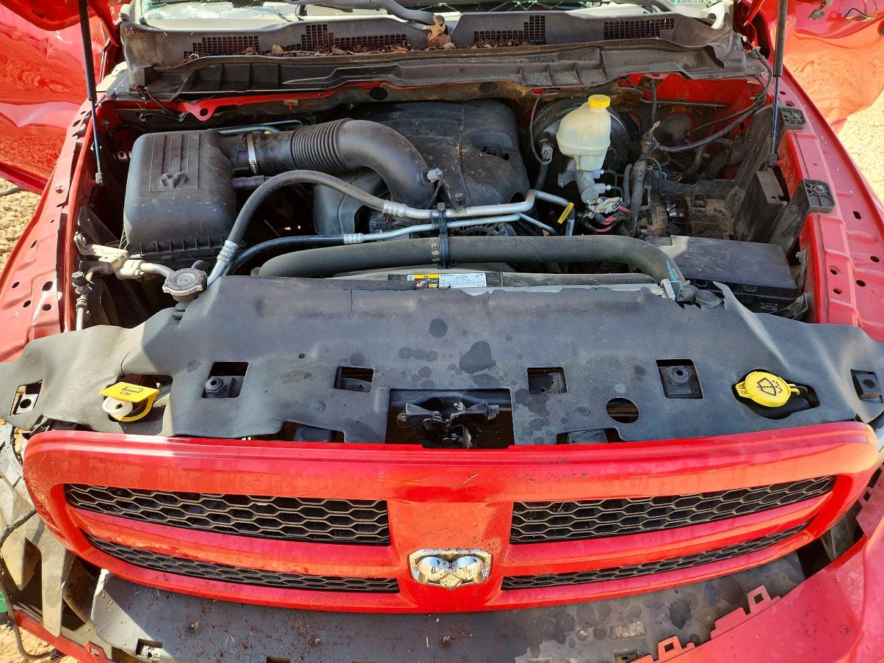 2014 Ram 1500 St Red vin: 1C6RR6KT8ES100423