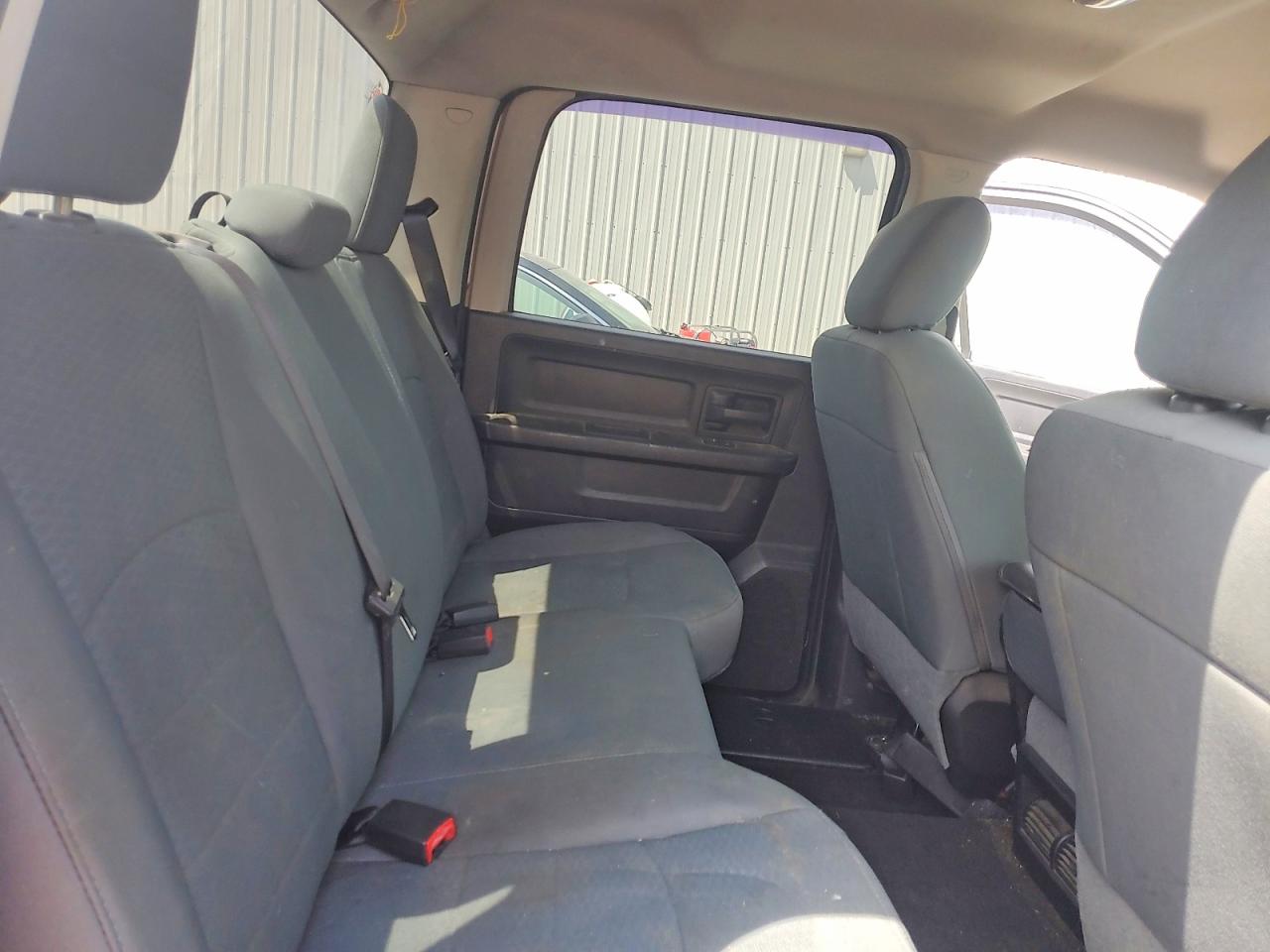 2015 Ram 1500 St Silver vin: 1C6RR6KT8FS570100