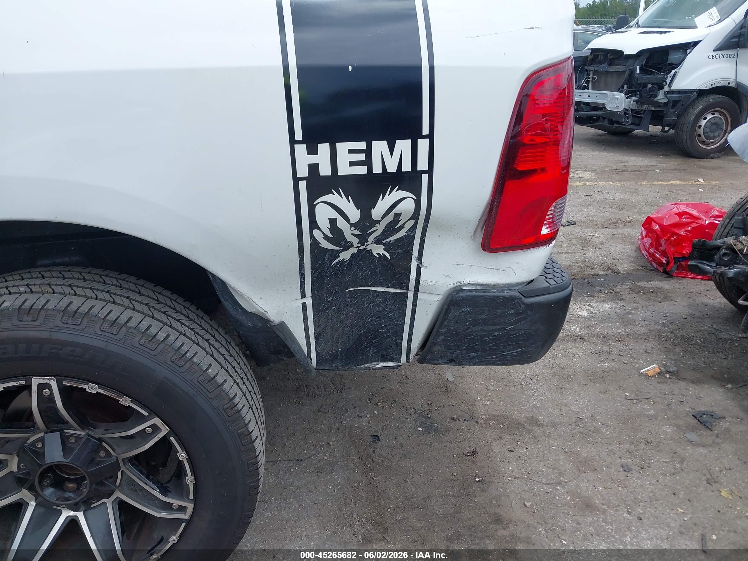 2013 Ram 1500 Tradesman White vin: 1C6RR6KT9DS705632
