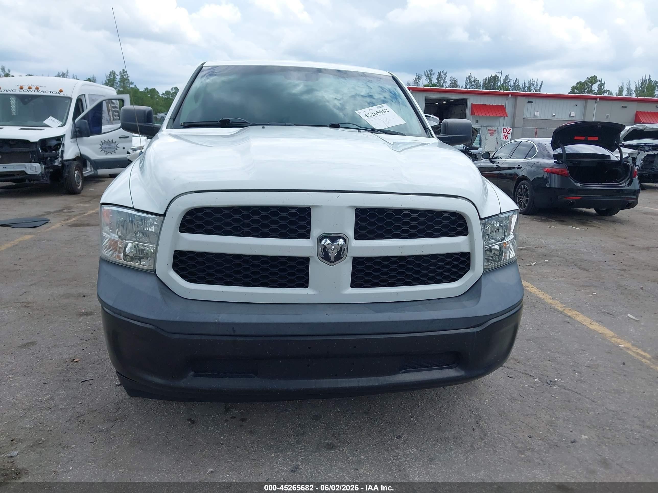 2013 Ram 1500 Tradesman White vin: 1C6RR6KT9DS705632