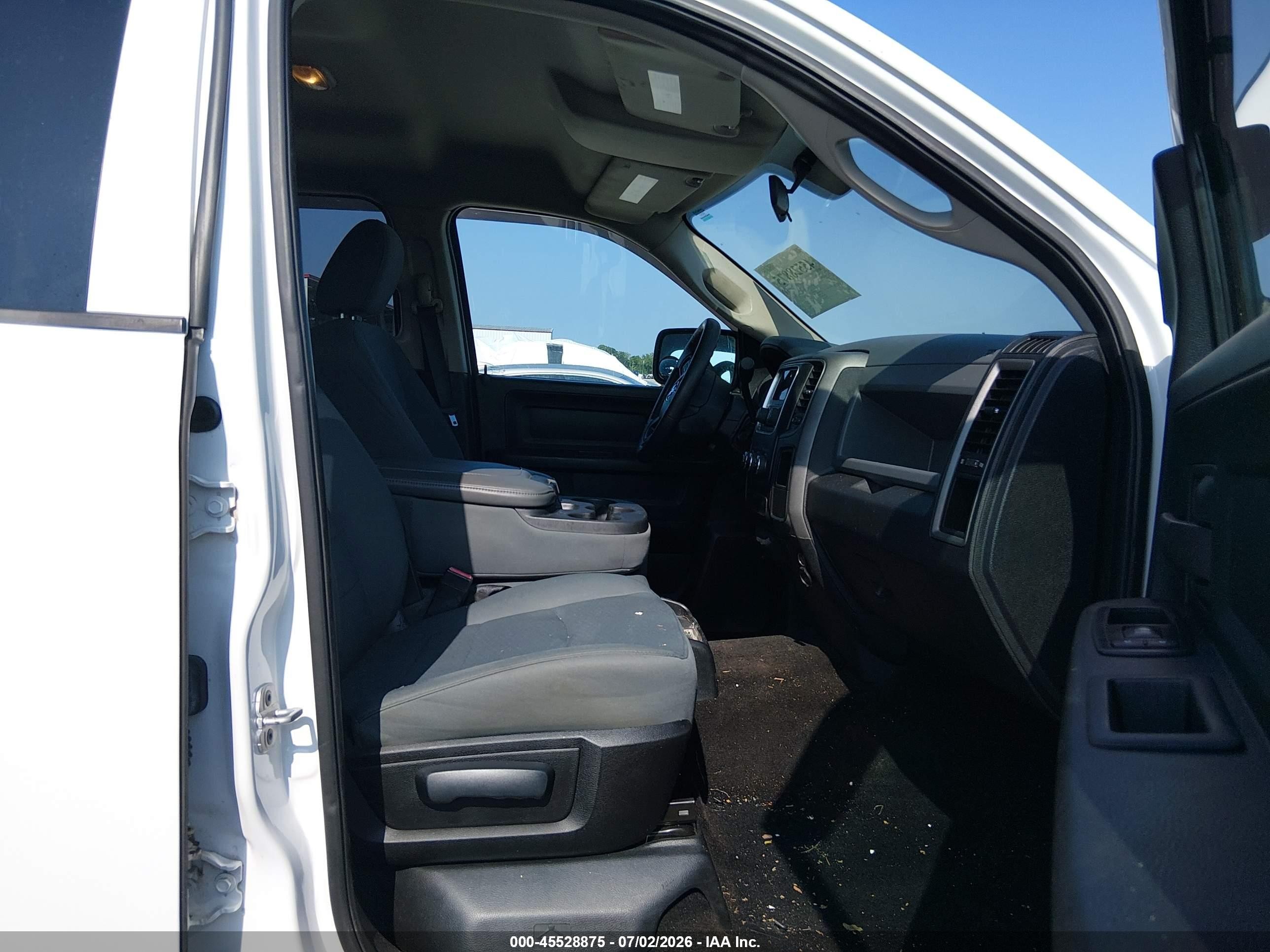 2014 Ram 1500 Express Белый vin: 1C6RR6KT9ES128943