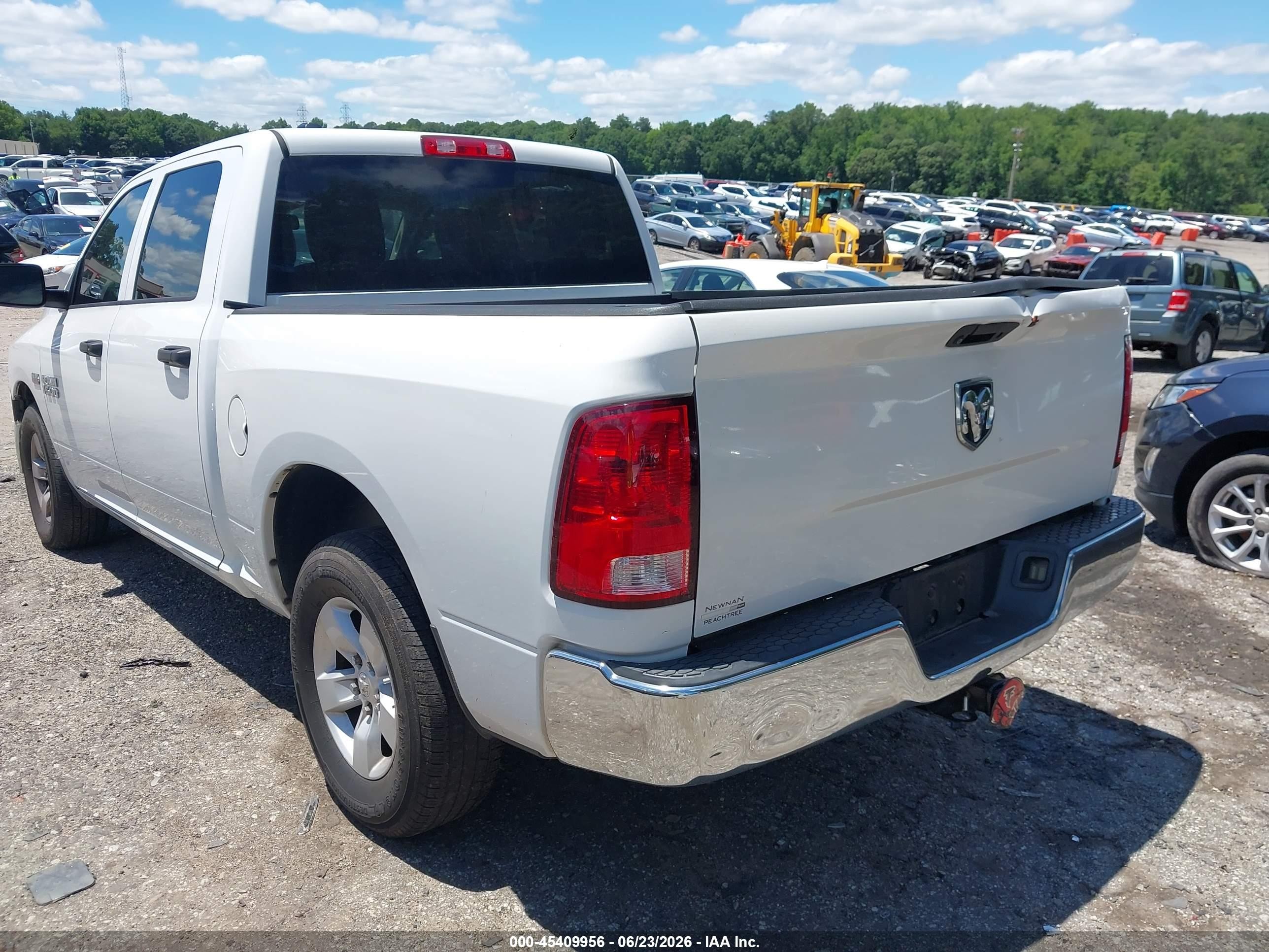 2015 Ram 1500 Tradesman White vin: 1C6RR6KT9FS518359
