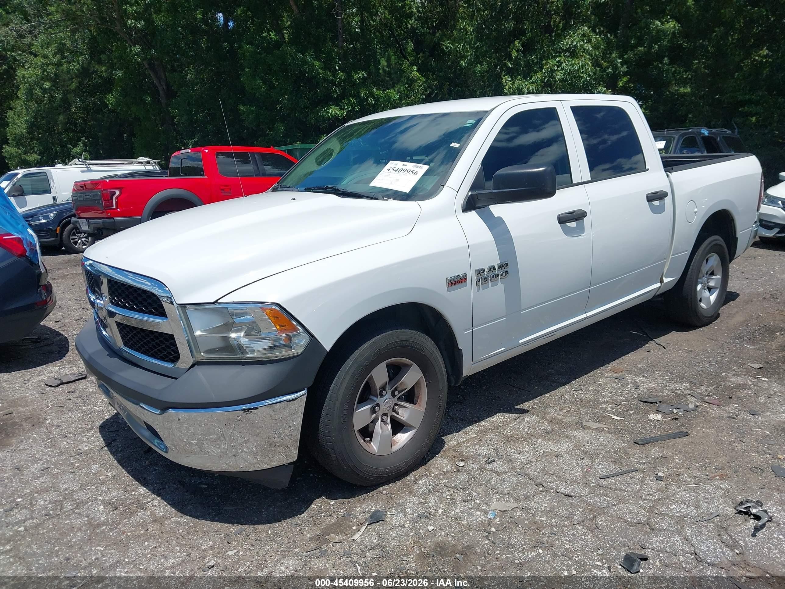 2015 Ram 1500 Tradesman White vin: 1C6RR6KT9FS518359