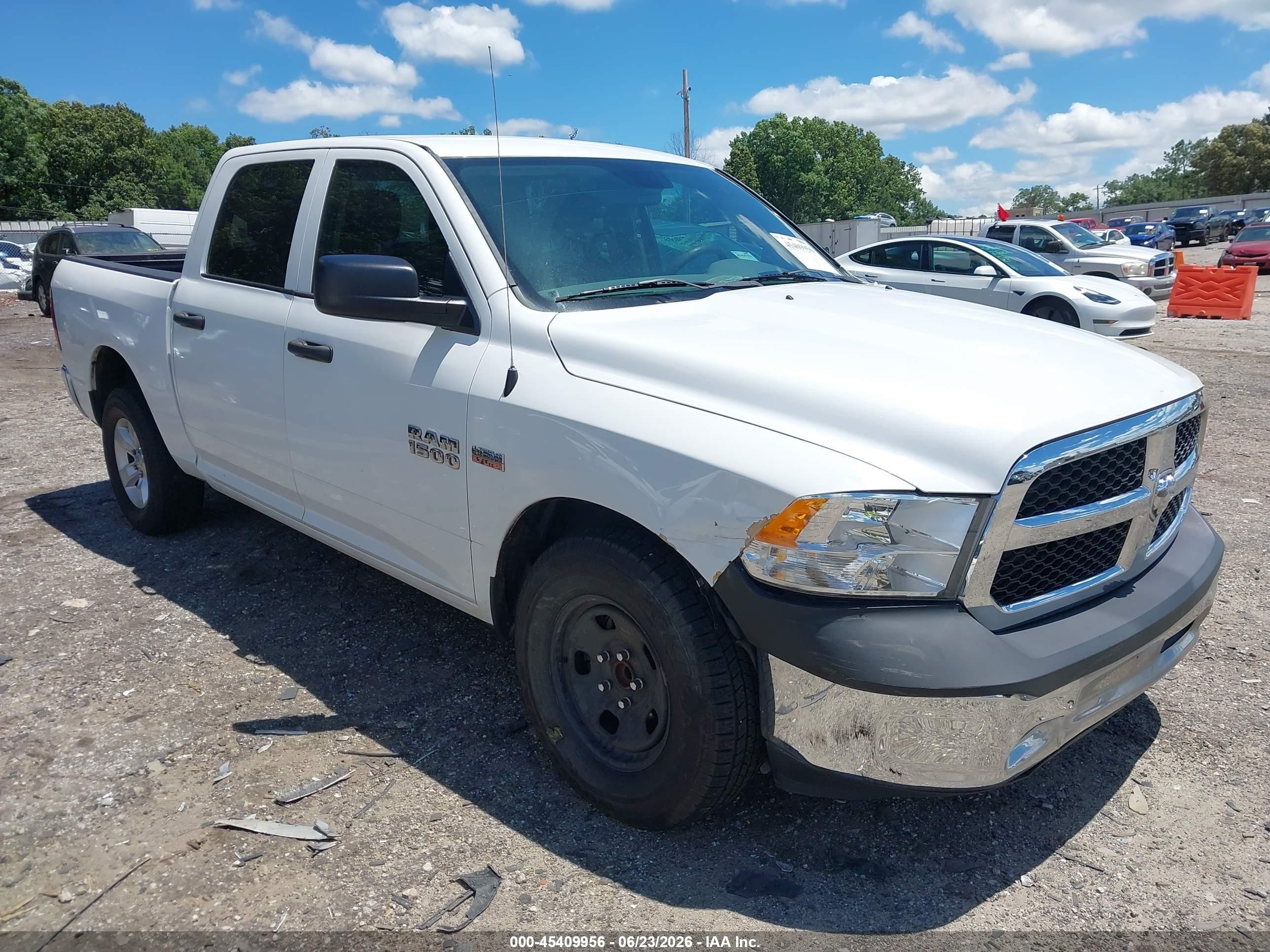 2015 Ram 1500 Tradesman White vin: 1C6RR6KT9FS518359