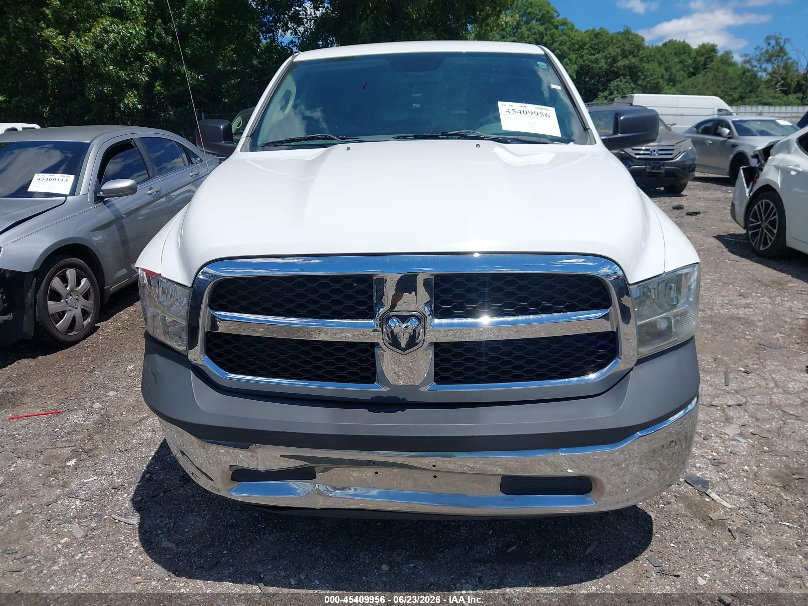 2015 Ram 1500 Tradesman White vin: 1C6RR6KT9FS518359