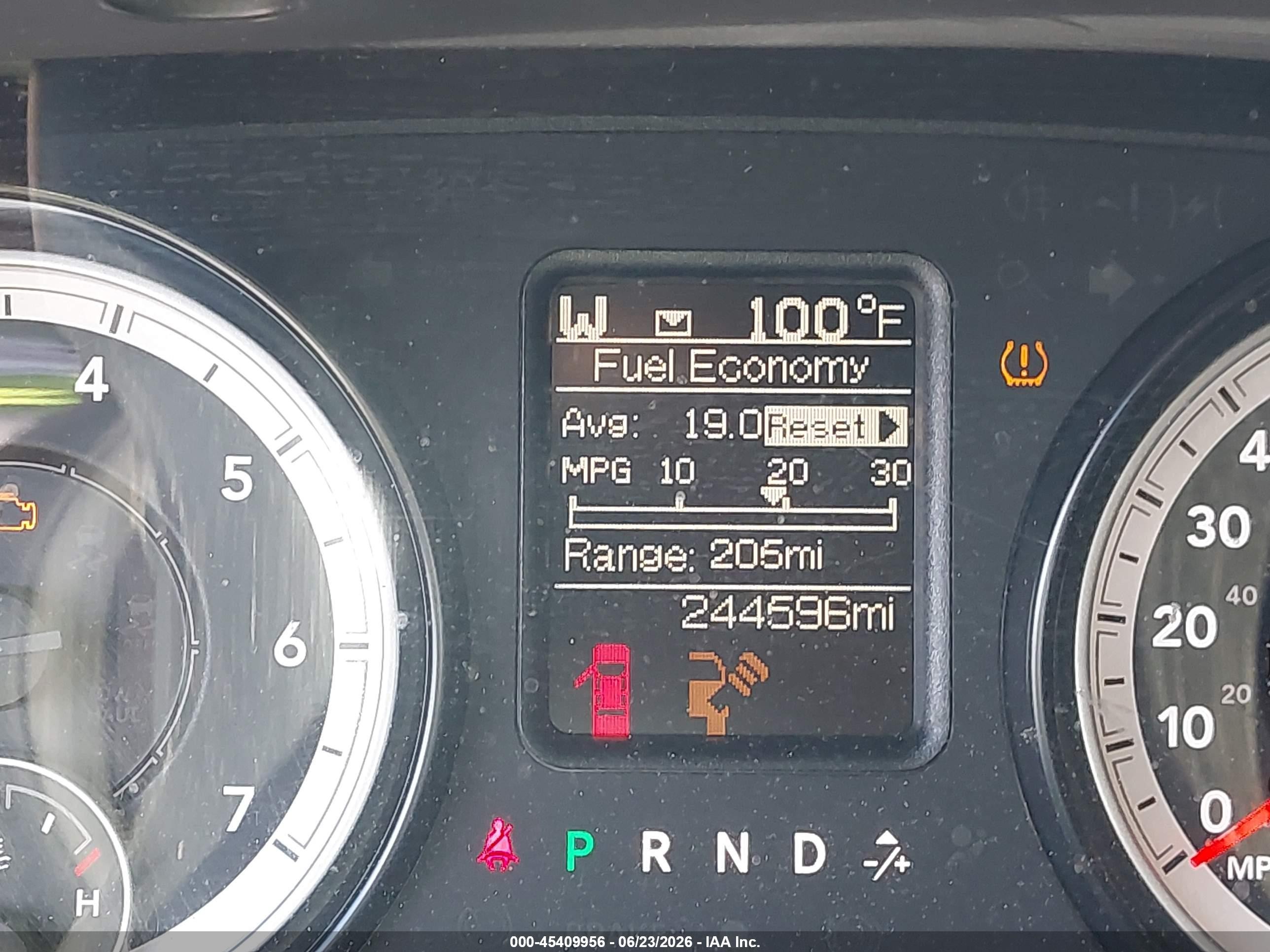 2015 Ram 1500 Tradesman White vin: 1C6RR6KT9FS518359
