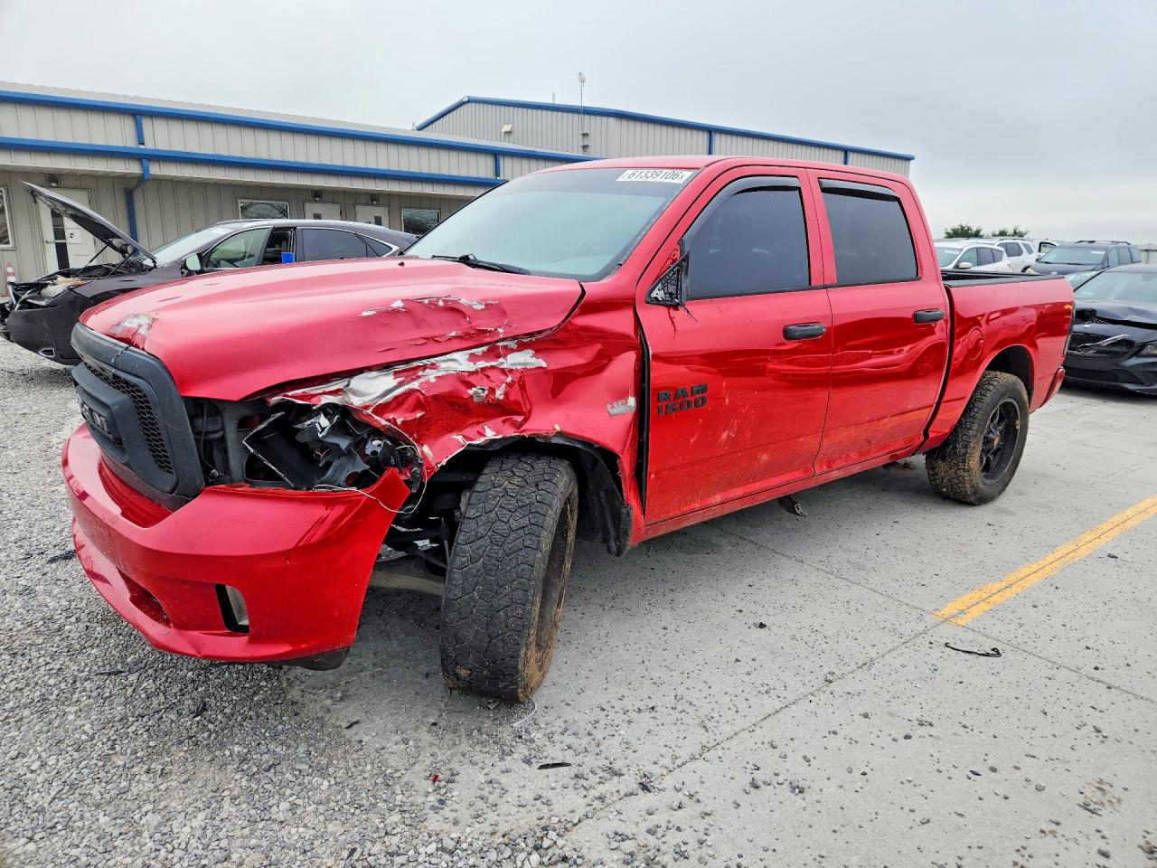 2015 Ram 1500 St Red vin: 1C6RR6KT9FS655012