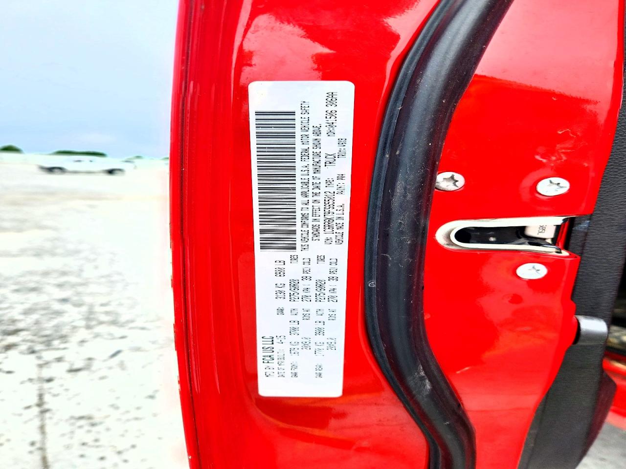 2015 Ram 1500 St Red vin: 1C6RR6KT9FS655012