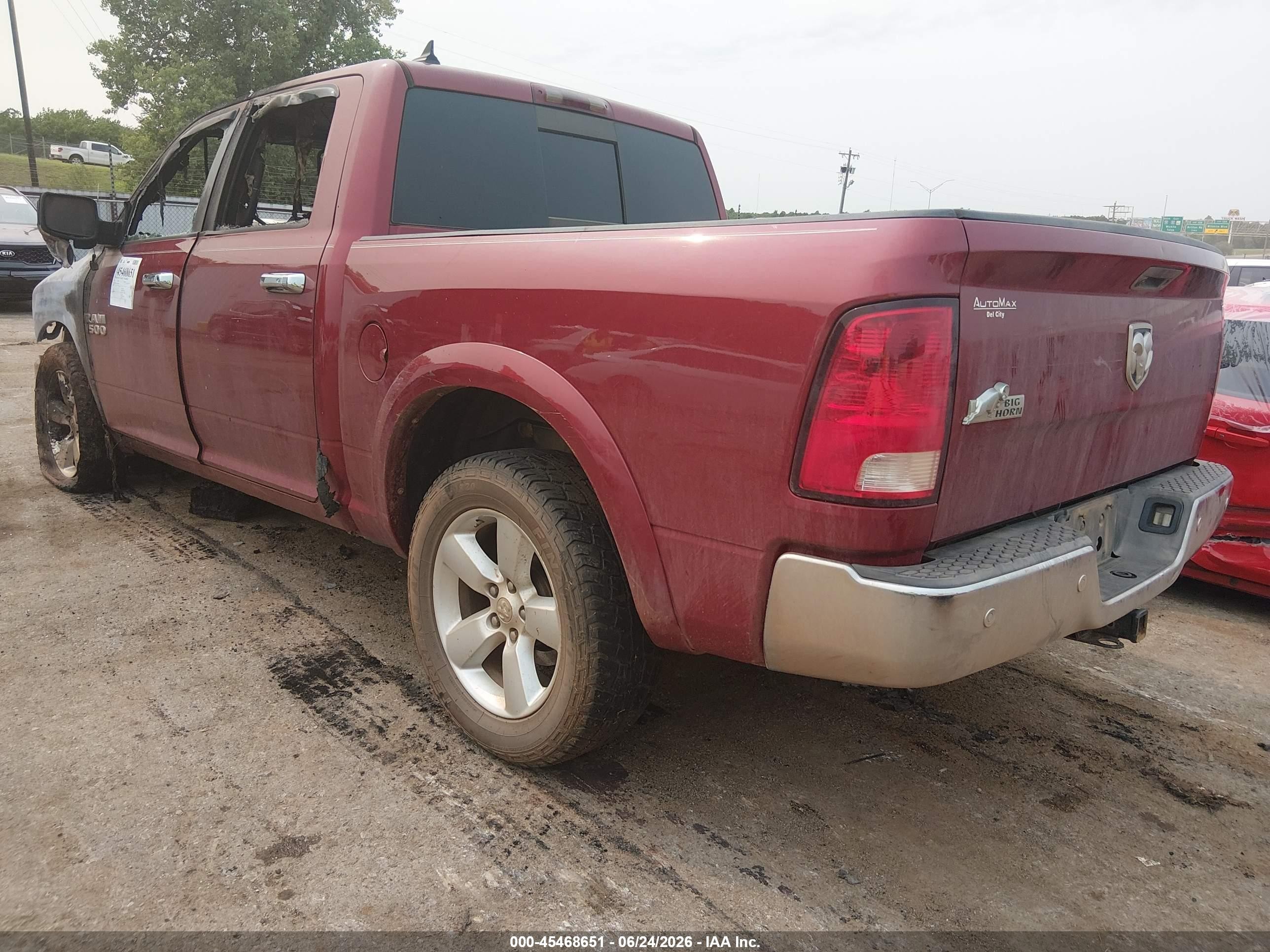 2015 Ram 1500 Outdoorsman Burgundy vin: 1C6RR6LG8FS630684