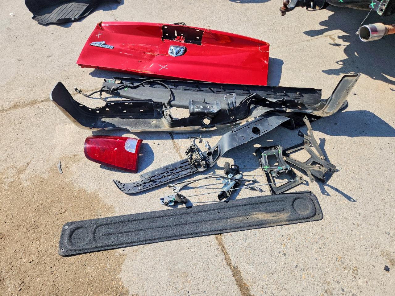 2015 Ram 1500 Slt Red vin: 1C6RR6LM2FS607827