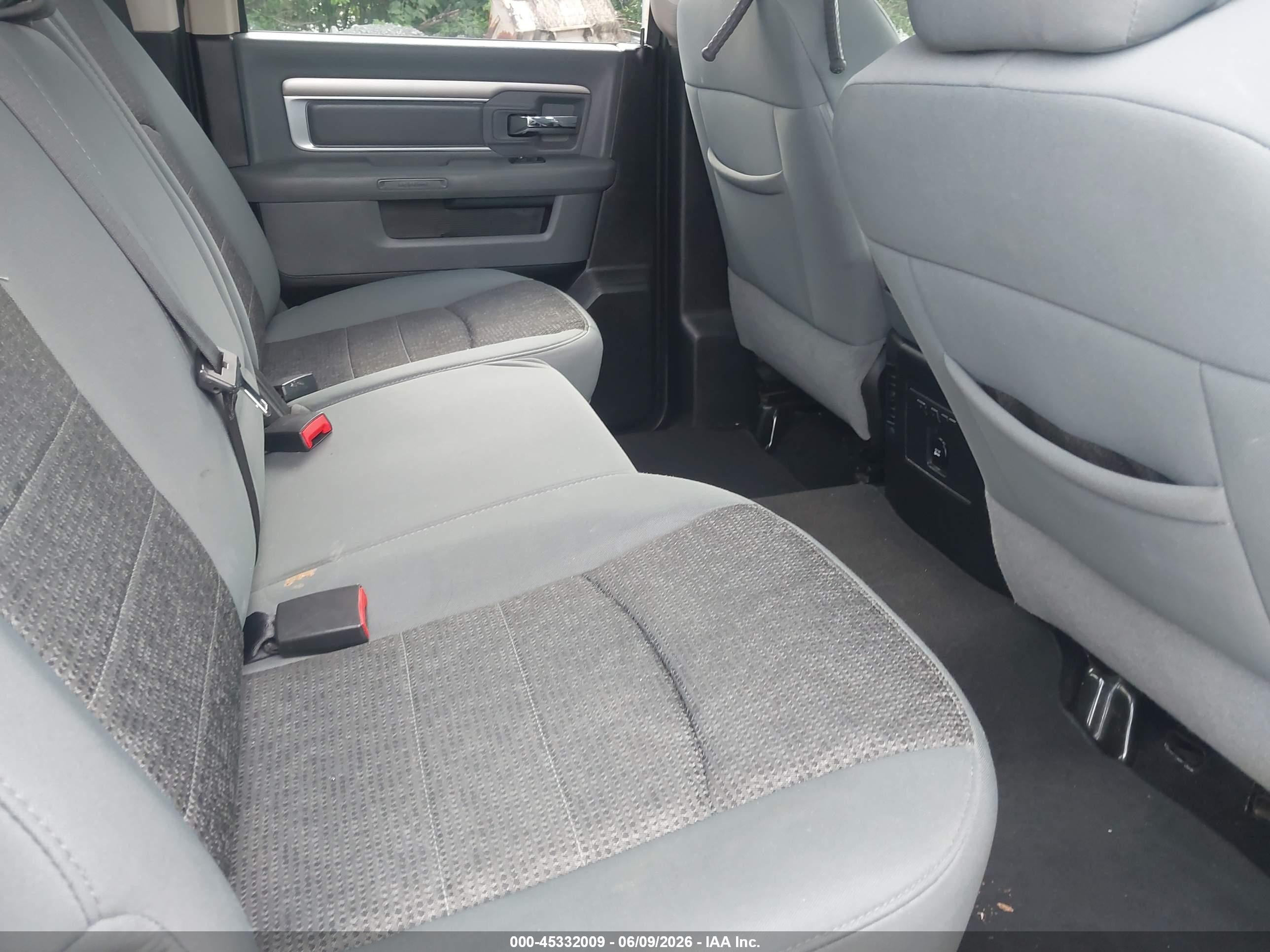 2014 Ram 1500 Big Horn Gray vin: 1C6RR6LT0ES160923