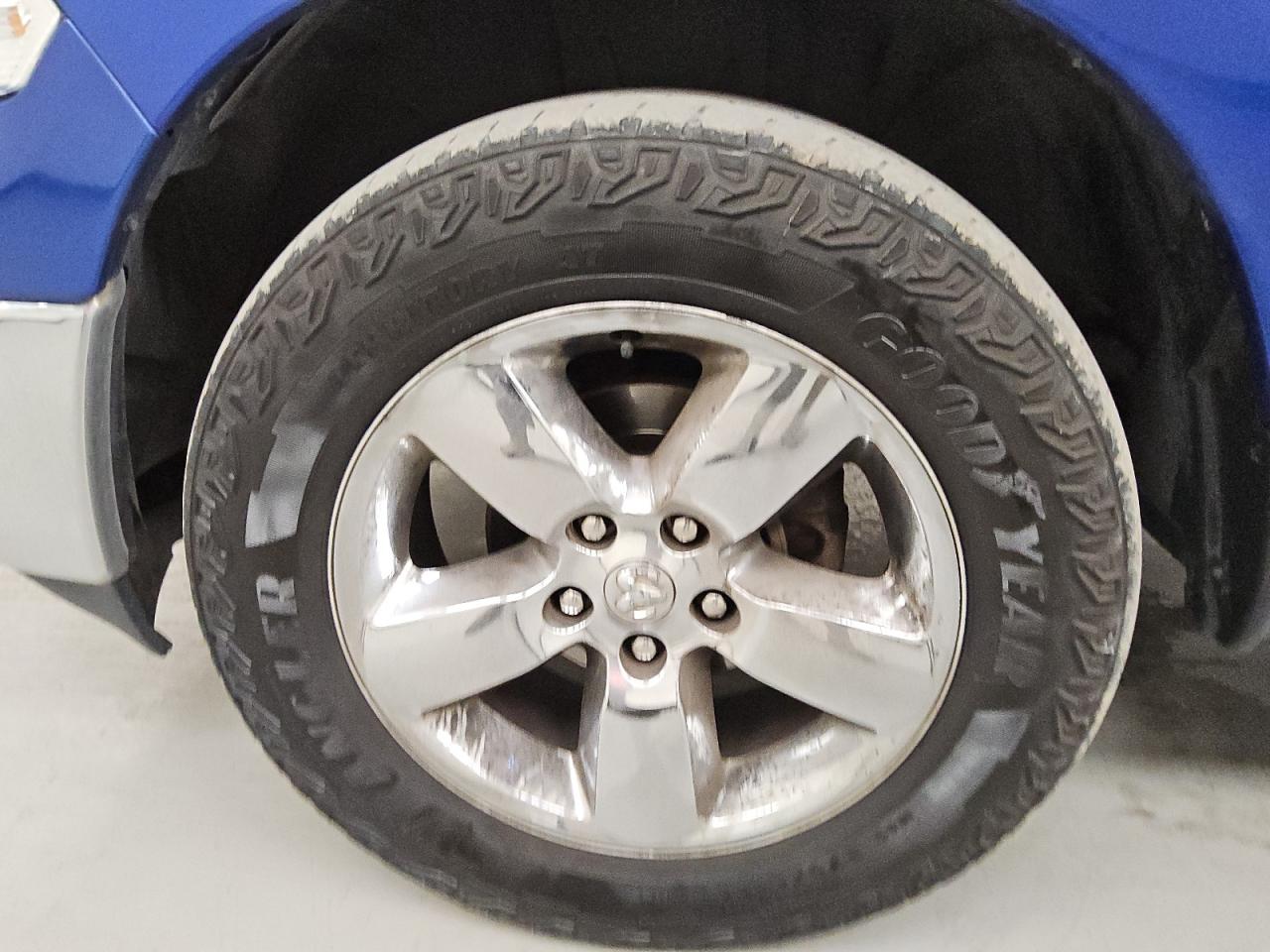 2018 Ram 1500 Slt Blue vin: 1C6RR6LT0JS334130 Damage: Left Front Wheel, Chipped, 4