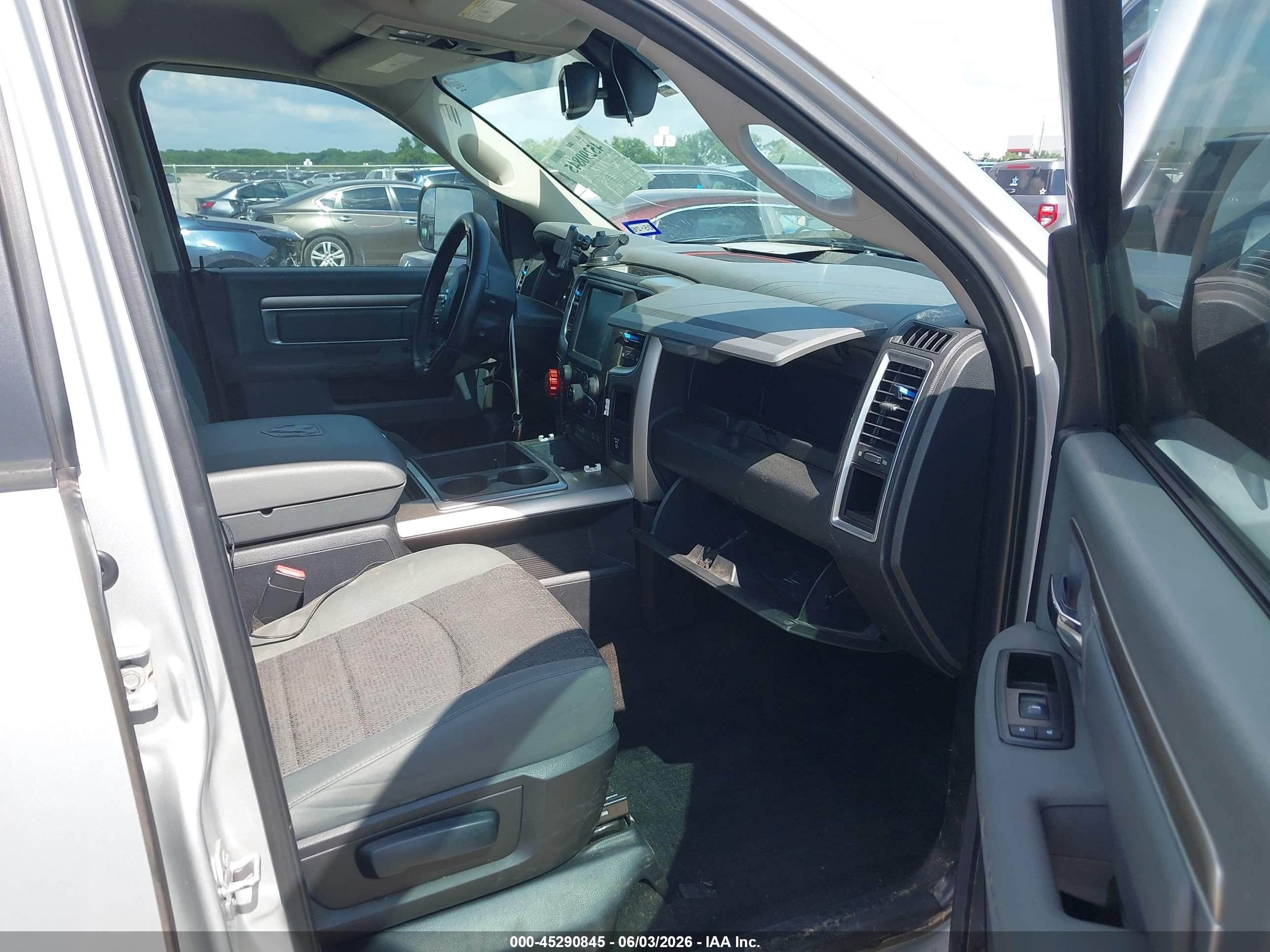 2015 Ram 1500 Outdoorsman Gray vin: 1C6RR6LT1FS639353