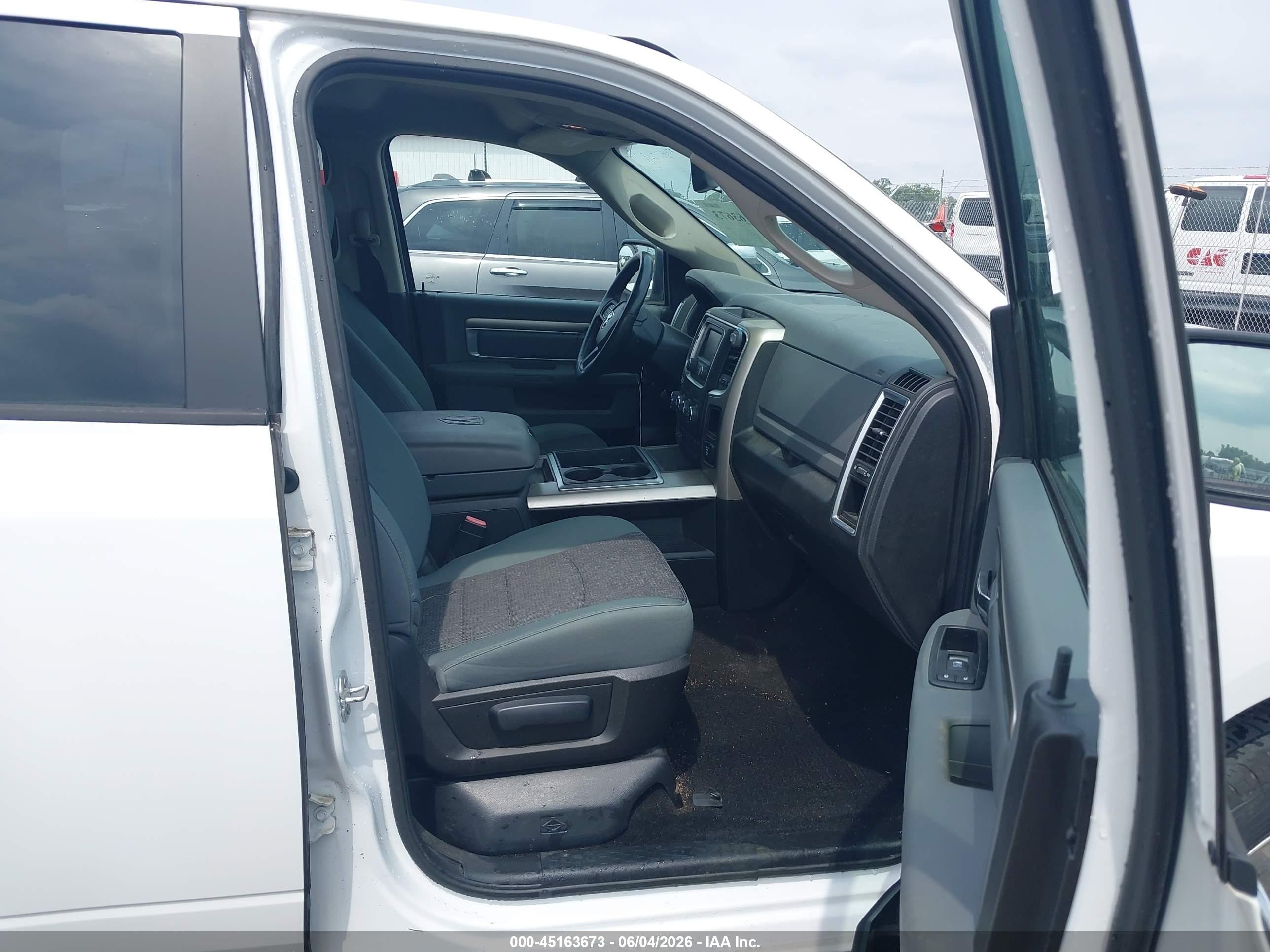 2015 Ram 1500 Big Horn White vin: 1C6RR6LT1FS677228