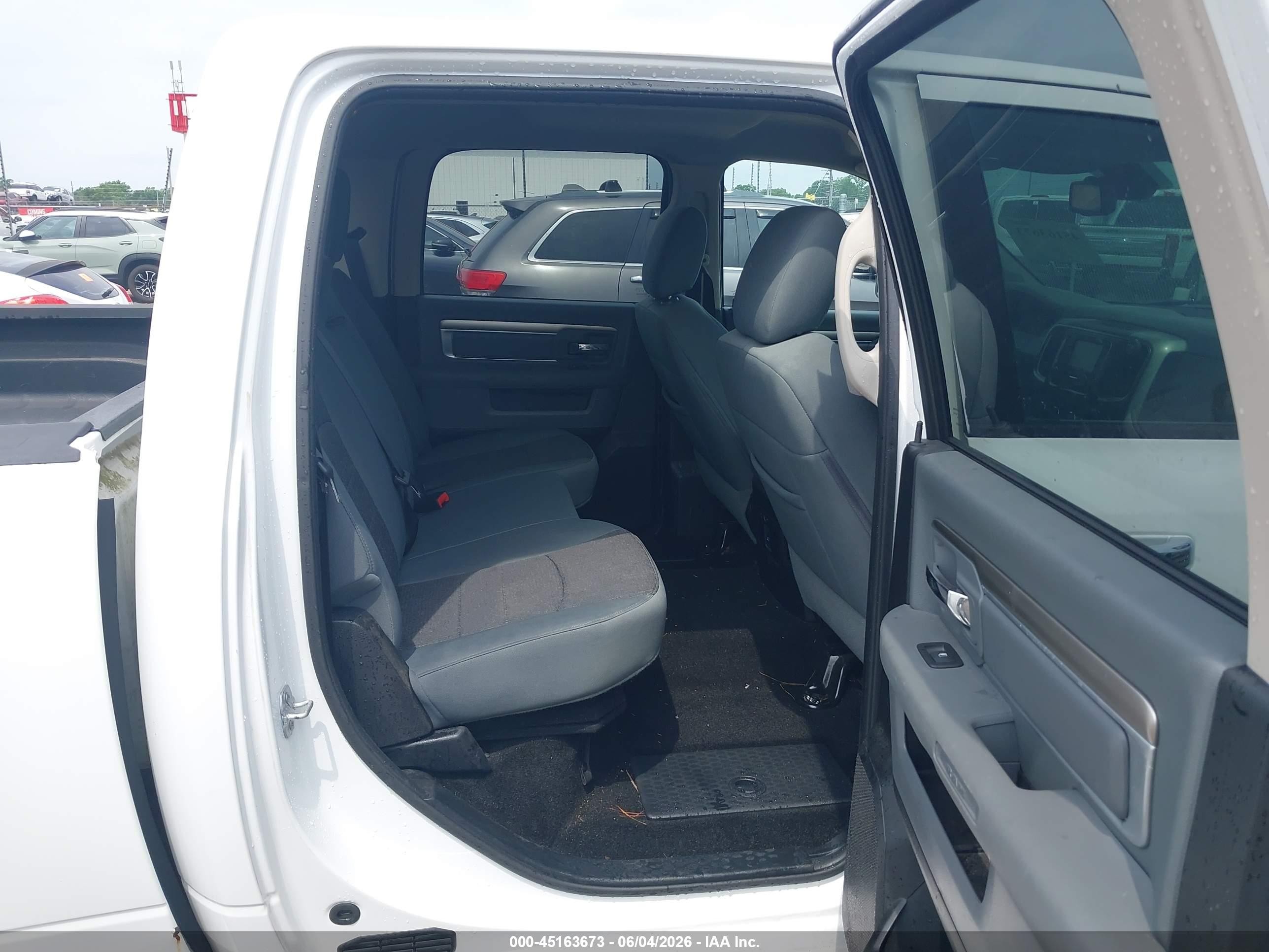 2015 Ram 1500 Big Horn White vin: 1C6RR6LT1FS677228