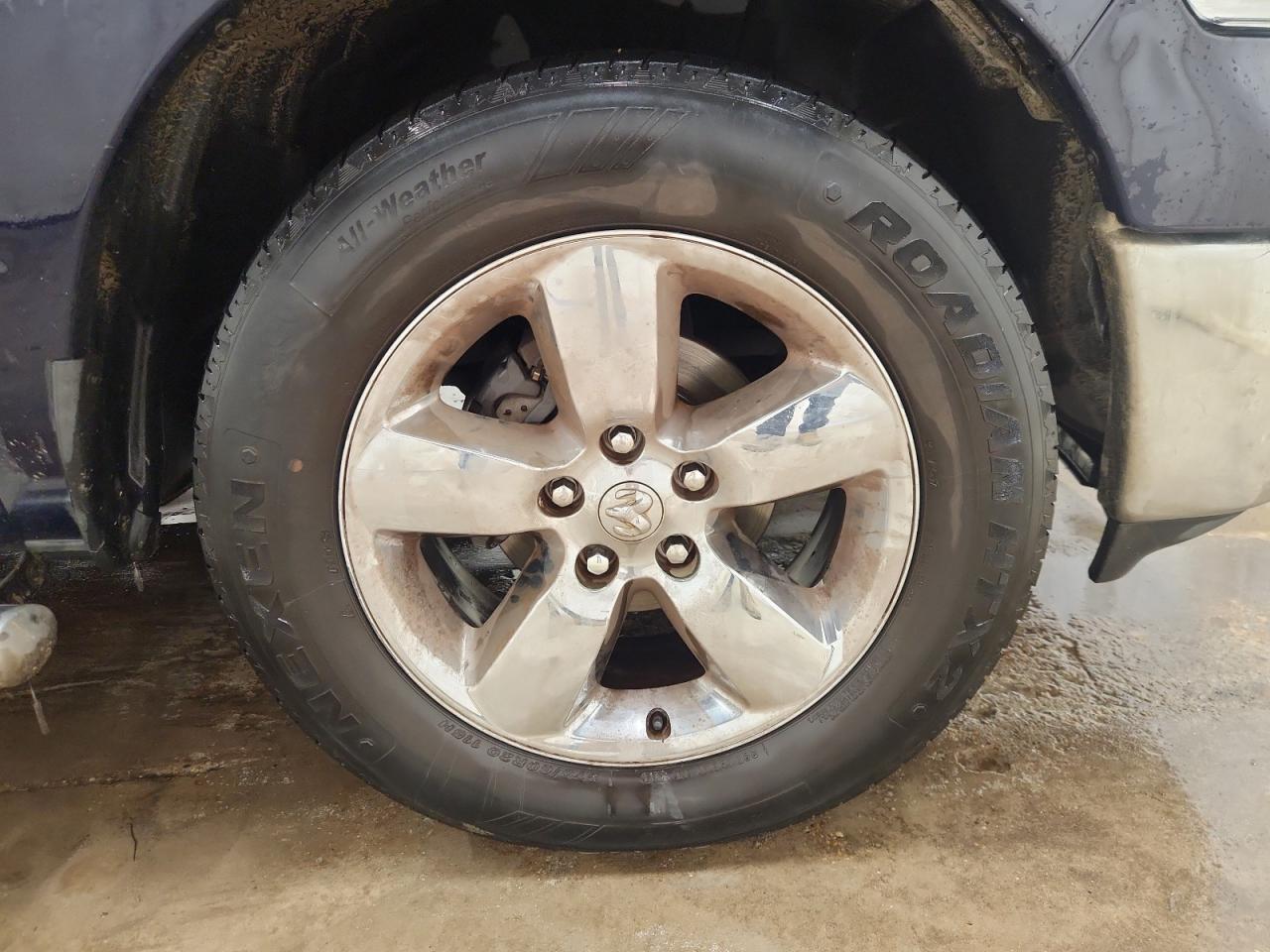 2014 Ram 1500 Slt Синий vin: 1C6RR6LT2ES456932 Damage: Right Front Tire, Worn, Replacement Required