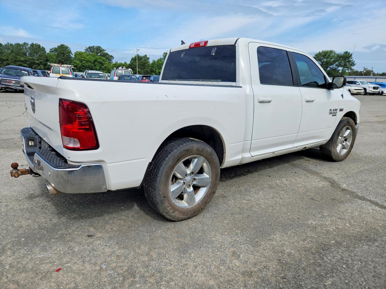 2019 Ram 1500 Classic Slt White vin: 1C6RR6LT2KS627058