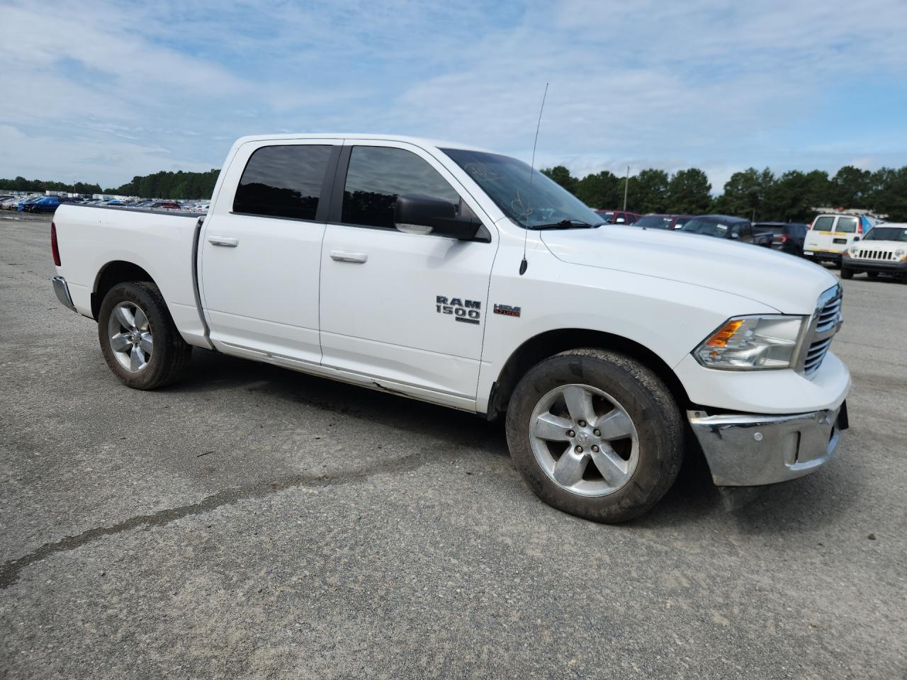 2019 Ram 1500 Classic Slt White vin: 1C6RR6LT2KS627058 Damage: Right Rocker Panel, Dent(S) W/ Paint Dmg, > 12 Inches