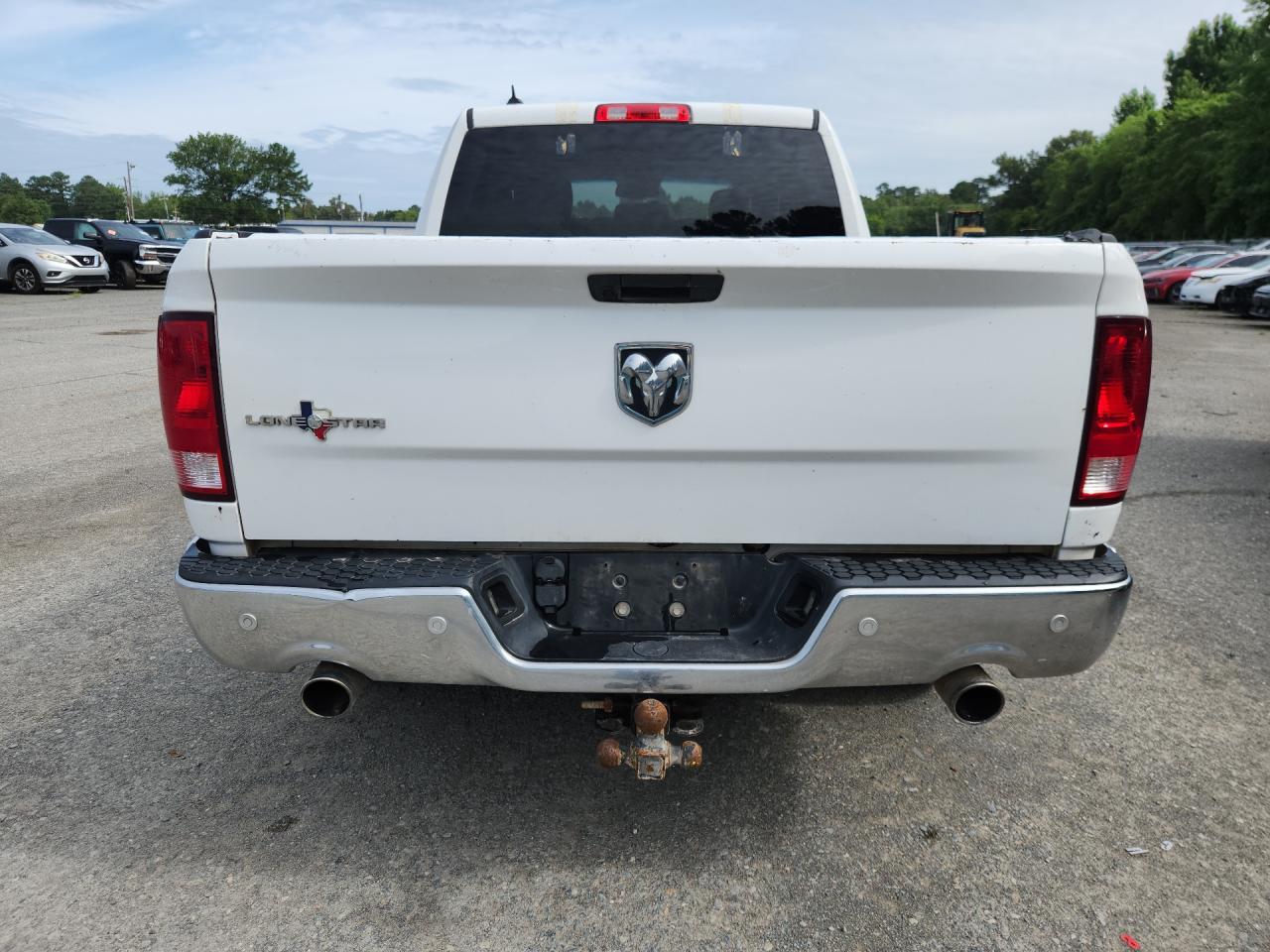 2019 Ram 1500 Classic Slt White vin: 1C6RR6LT2KS627058 Damage: Tailgate, Heavy Scratch, > 12 Inches