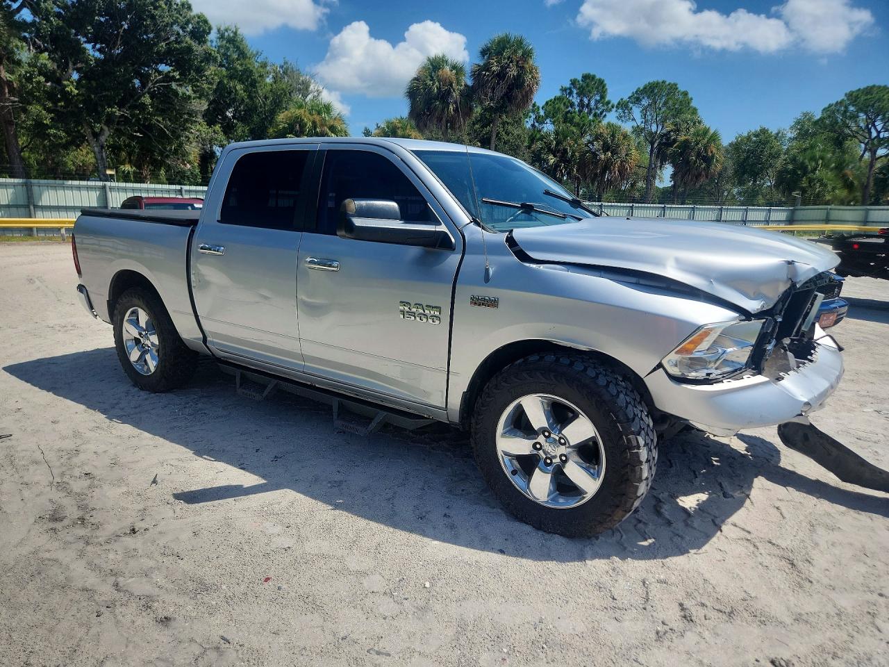 2013 Ram 1500 Slt Серебряный vin: 1C6RR6LT3DS560117