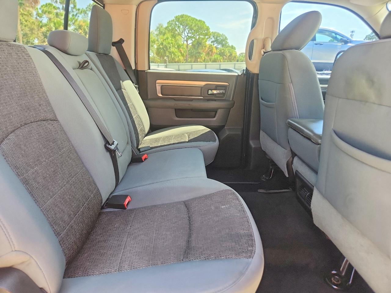 2013 Ram 1500 Slt Серебряный vin: 1C6RR6LT3DS560117